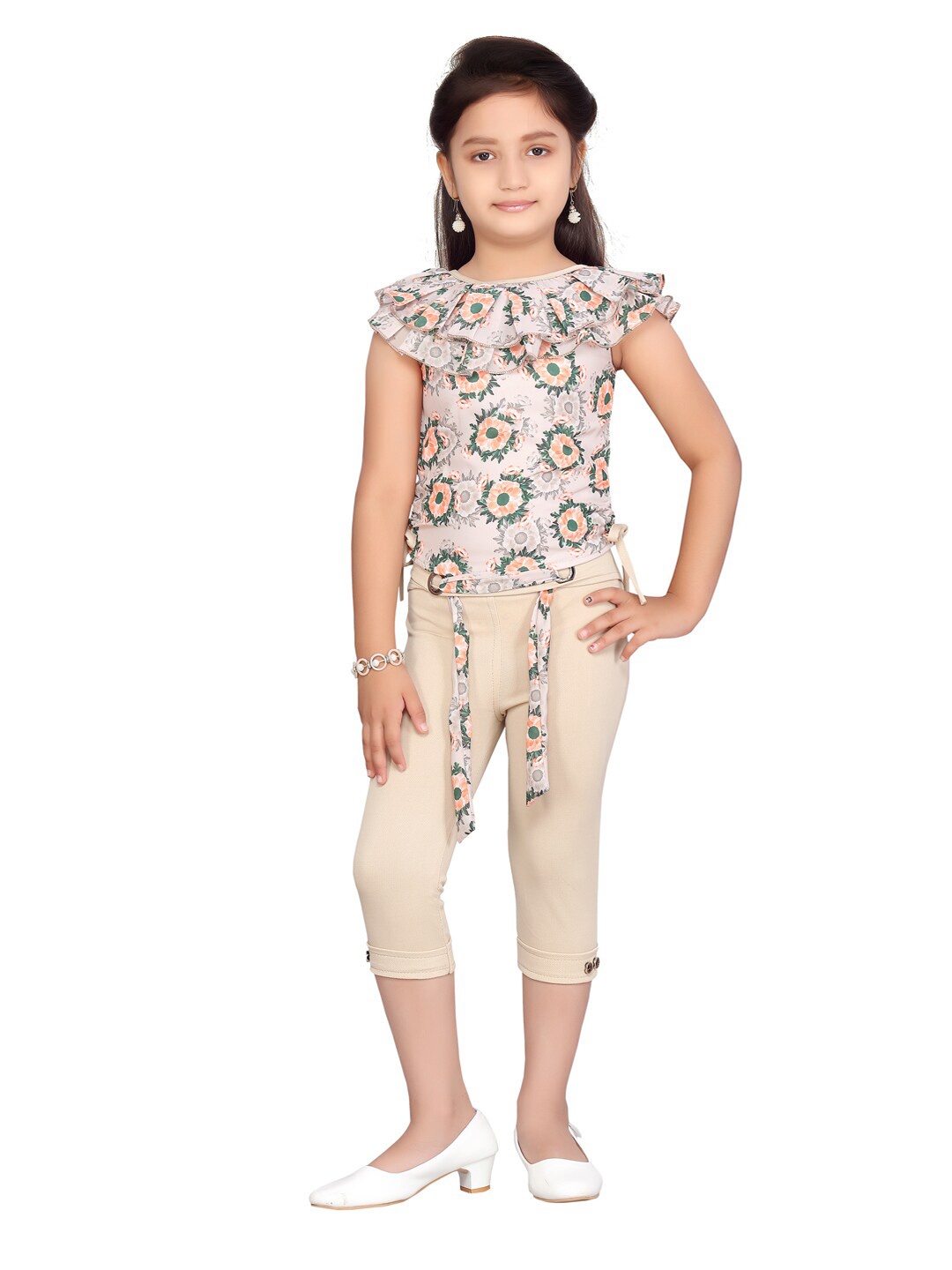 

Aarika Girls Beige & Peach-Coloured Printed Top with Capris