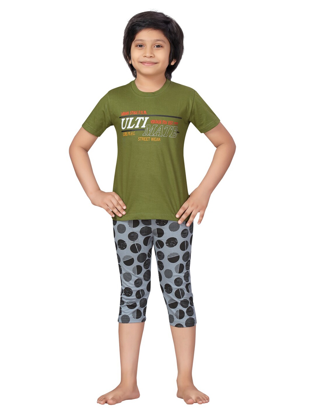 

LITTLE MAFIA BY Aarika Boys Green & Grey Printed Cotton Night Suit