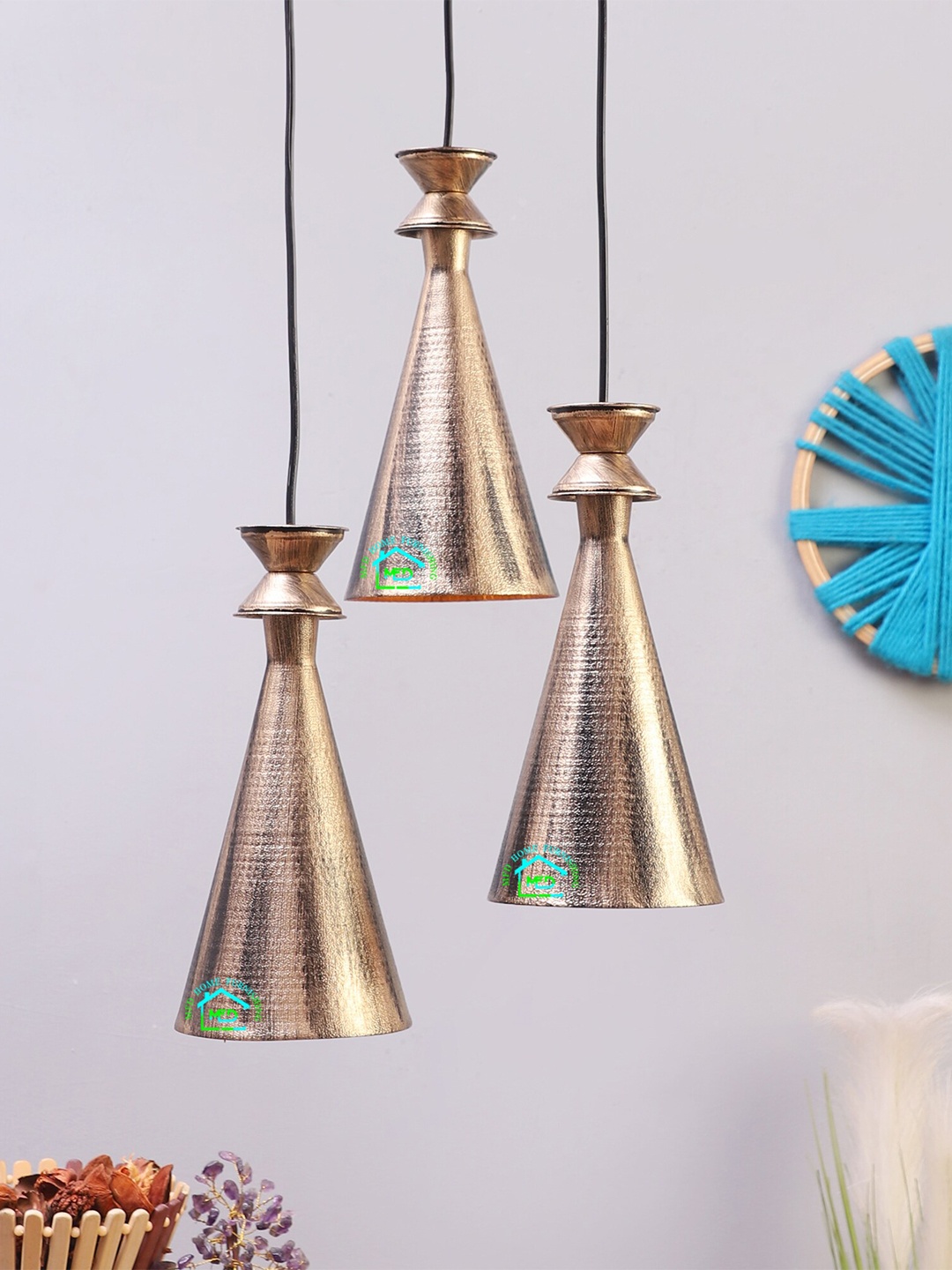 

MFD HOME FURNISHING Gold-Toned Self Design Quirky Cluster Light
