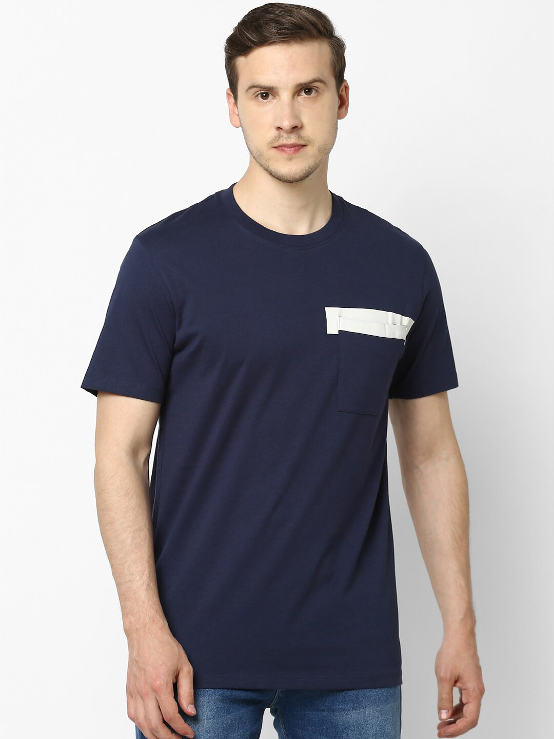 

Celio Men Navy Blue Solid Round Neck T-shirt