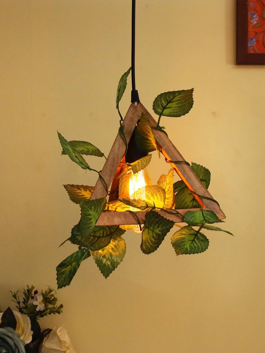 

Homesake Beige & Black Self Design Contemporary Pendent Lamp