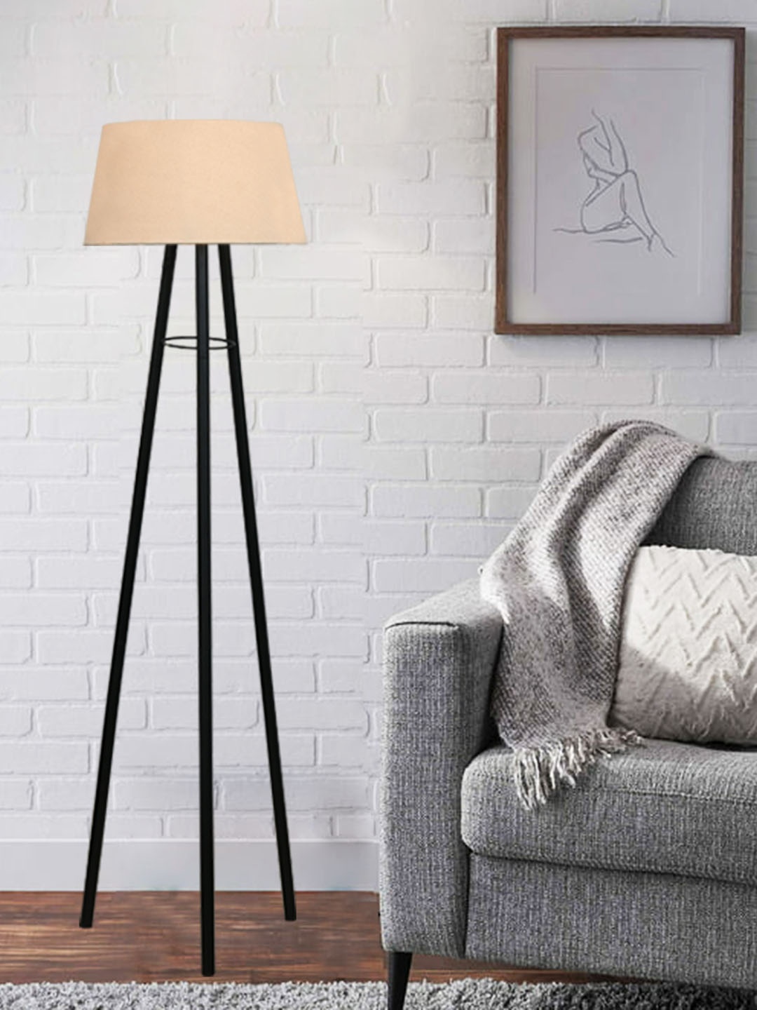 

Homesake Black & Cream-Coloured Solid Contemporary Tripod Lamp