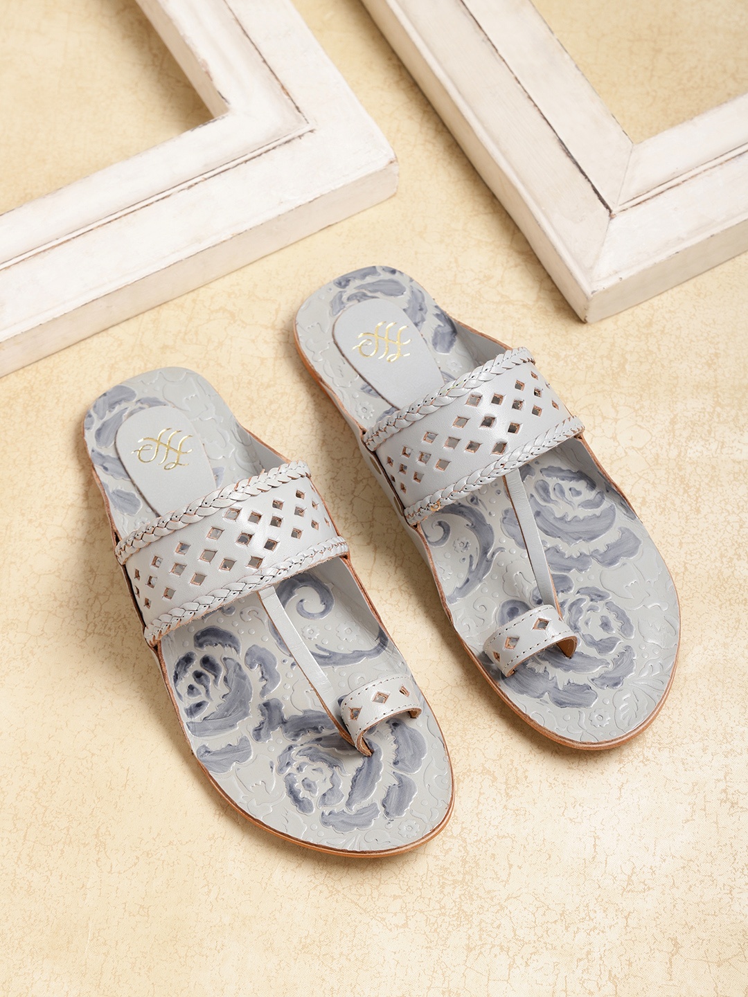 

House of Pataudi Women Blue Laser Cut Handcrafted One Toe Flats