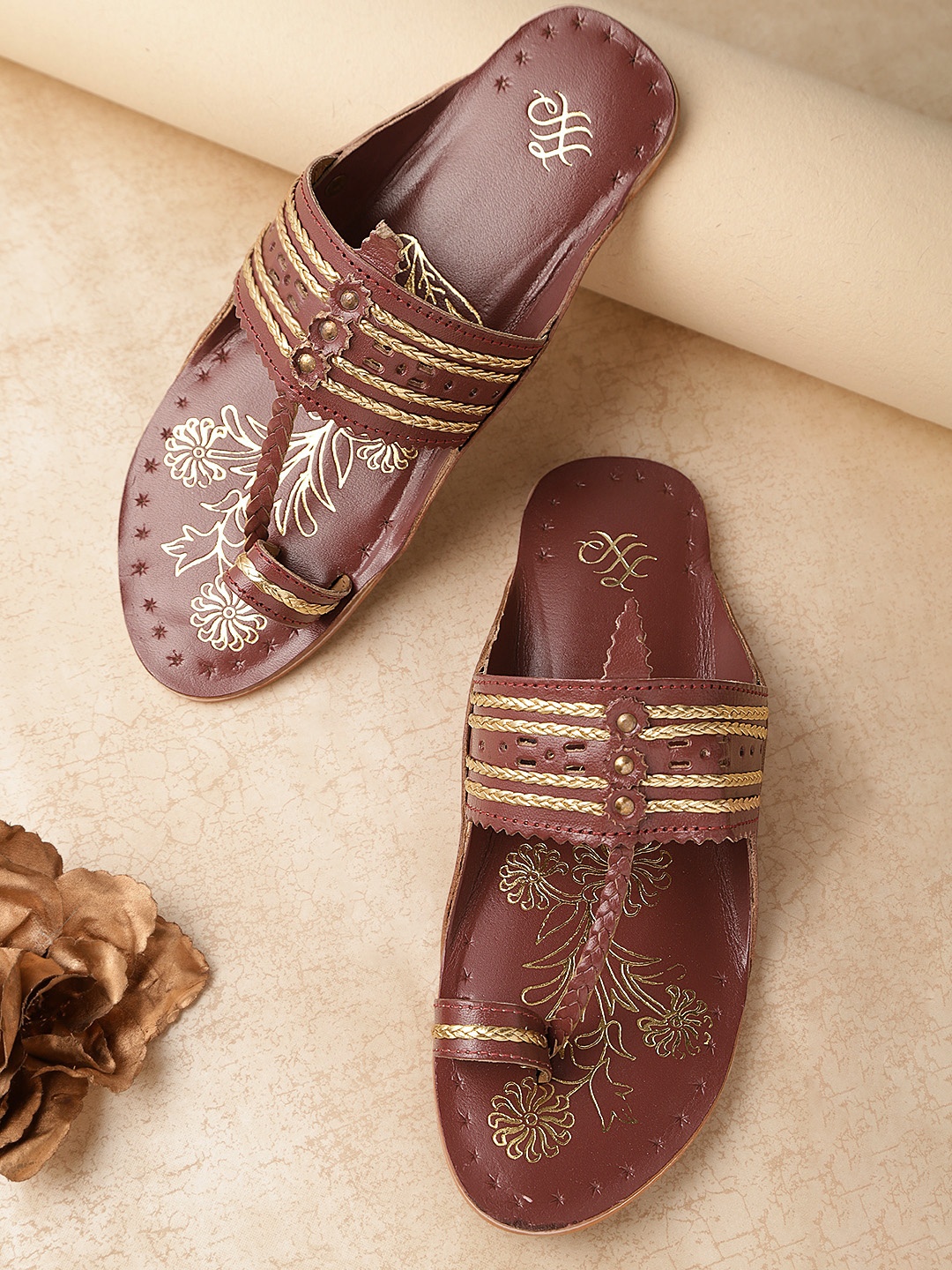 

House of Pataudi Women Burgundy & Gold-Toned Woven Design Handcrafted One Toe Flats