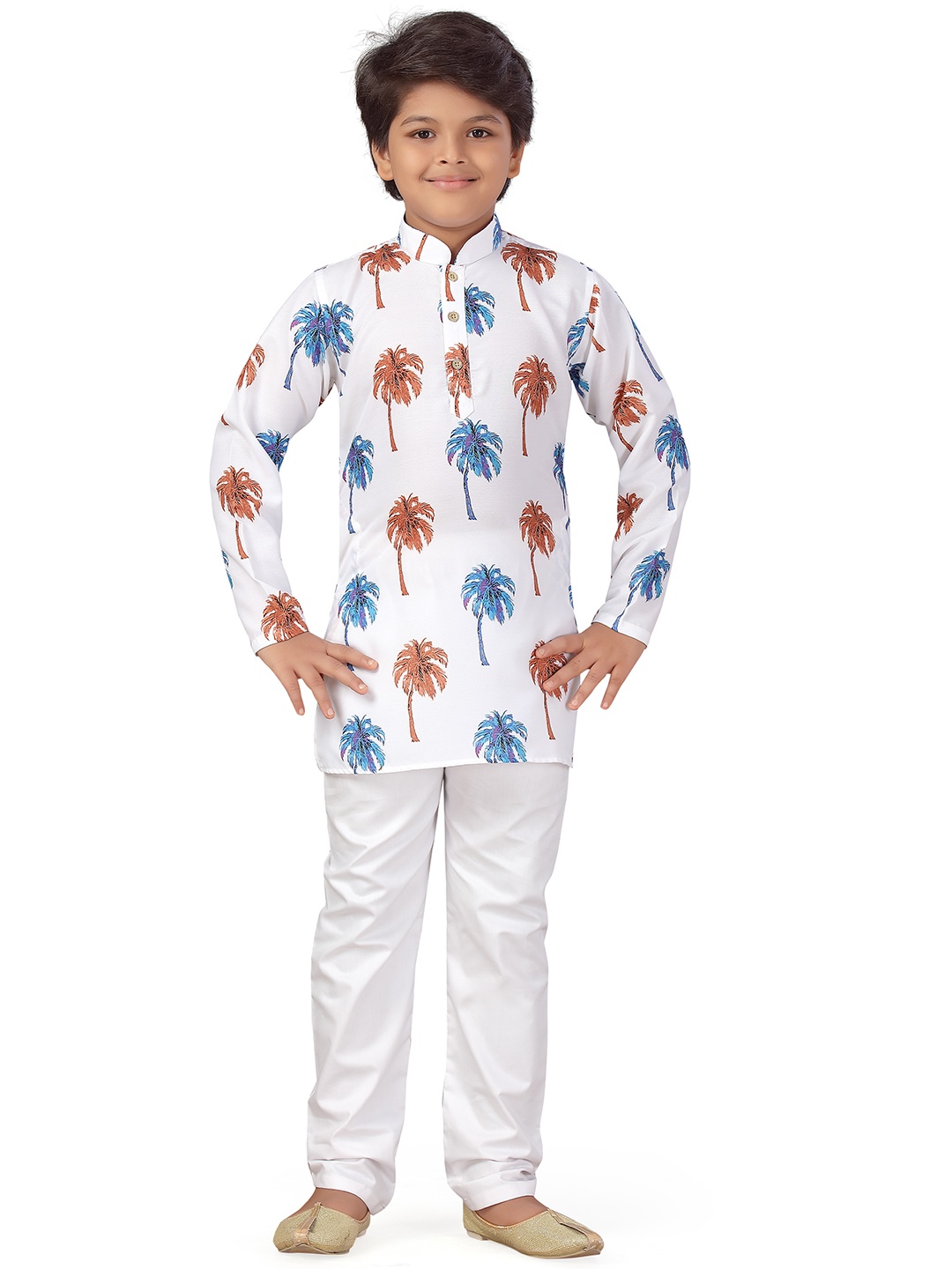 

Aj DEZInES Boys White Printed Kurta & Pyjama