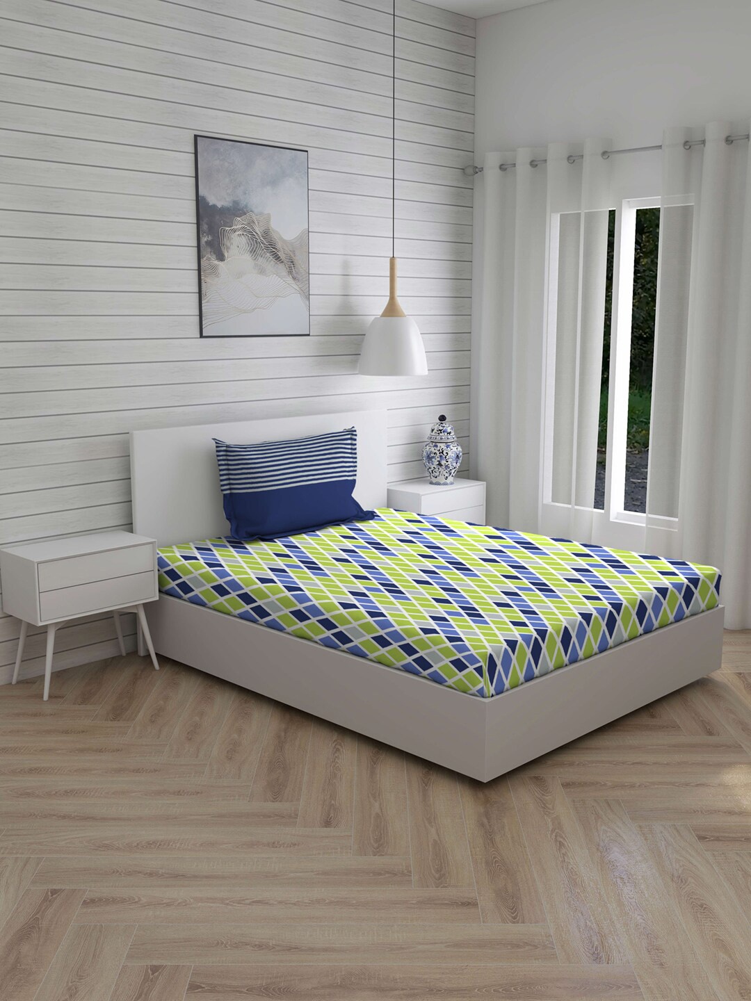 

Layers Blue & Green Geometric 104 TC Cotton 1 Single Bedsheet with 1 Pillow Covers