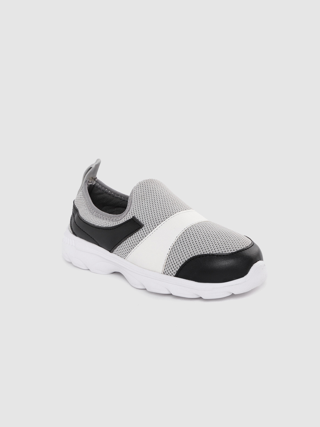 

YK Boys Grey & Black Colourblocked Slip-On Sneakers