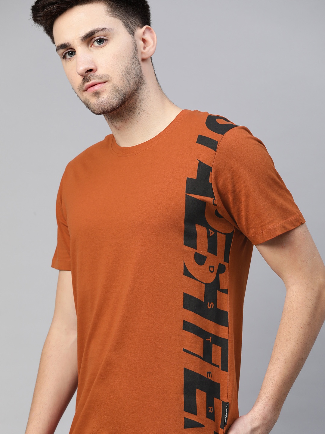 

Roadster Men Rust Orange Black Typography Printed Pure Cotton T-shirt