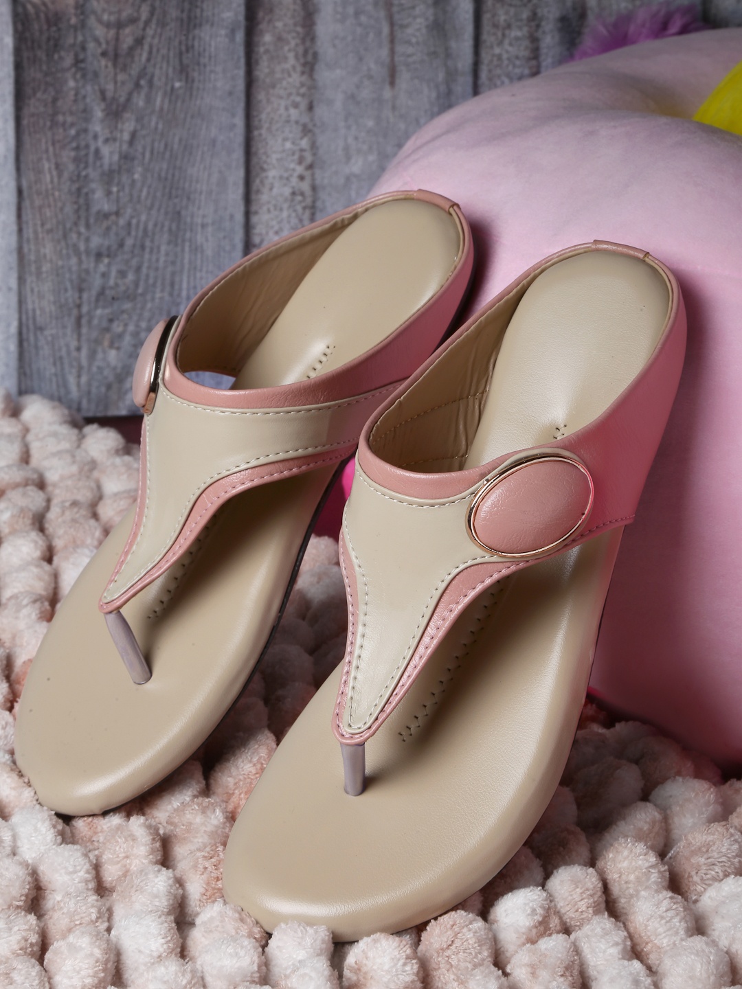 

DEAS Women Cream-Coloured Solid Ballerinas