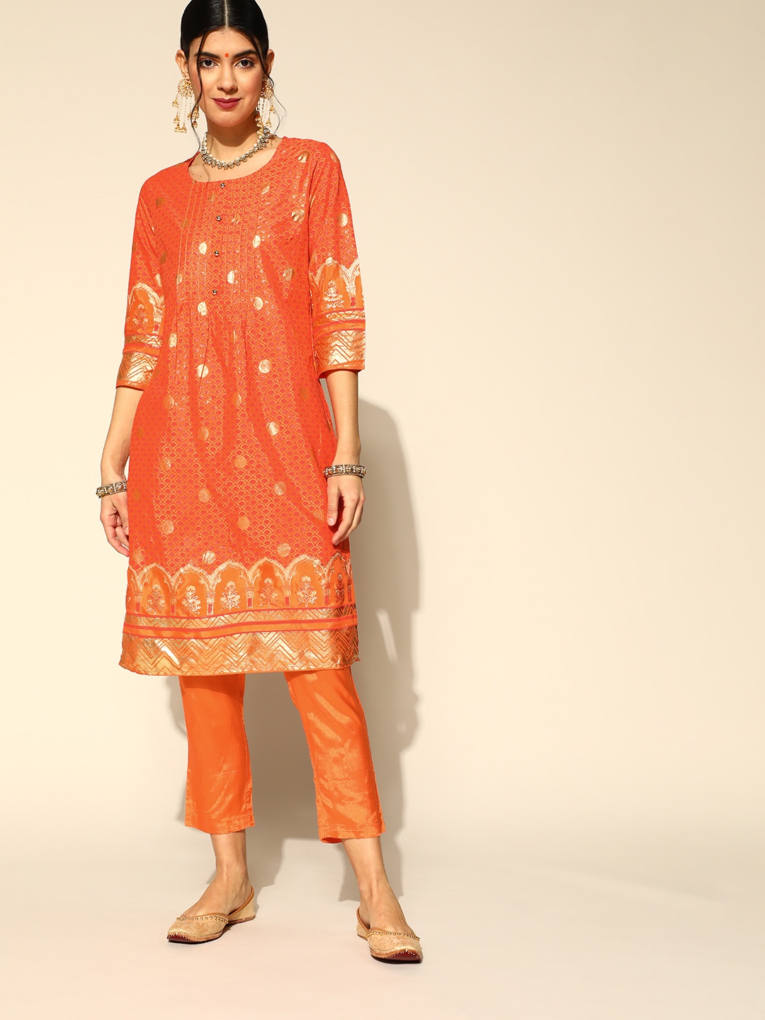 

Anouk Ethnic Motifs Viscose Rayon Ethnic Motifs Kurta Set, Orange