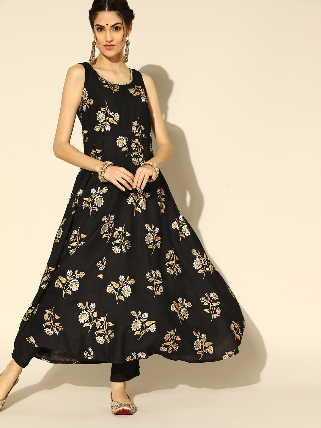 

Anouk Ethnic Motifs Viscose Rayon Kurta Set, Black