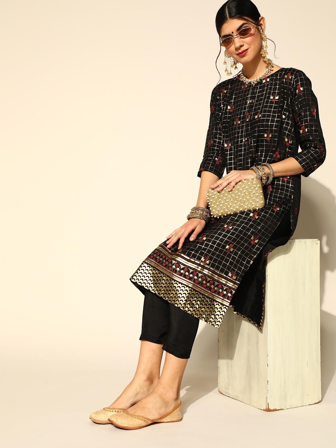 

Anouk Checked Polyester Ethnic Motifs Kurta Set, Black