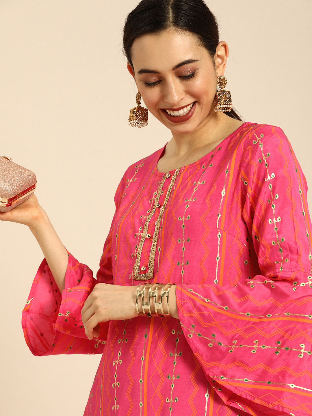 

Anouk Women Pink & Gold-Toned Geometric Foil Printed Bell Sleeves Kurta