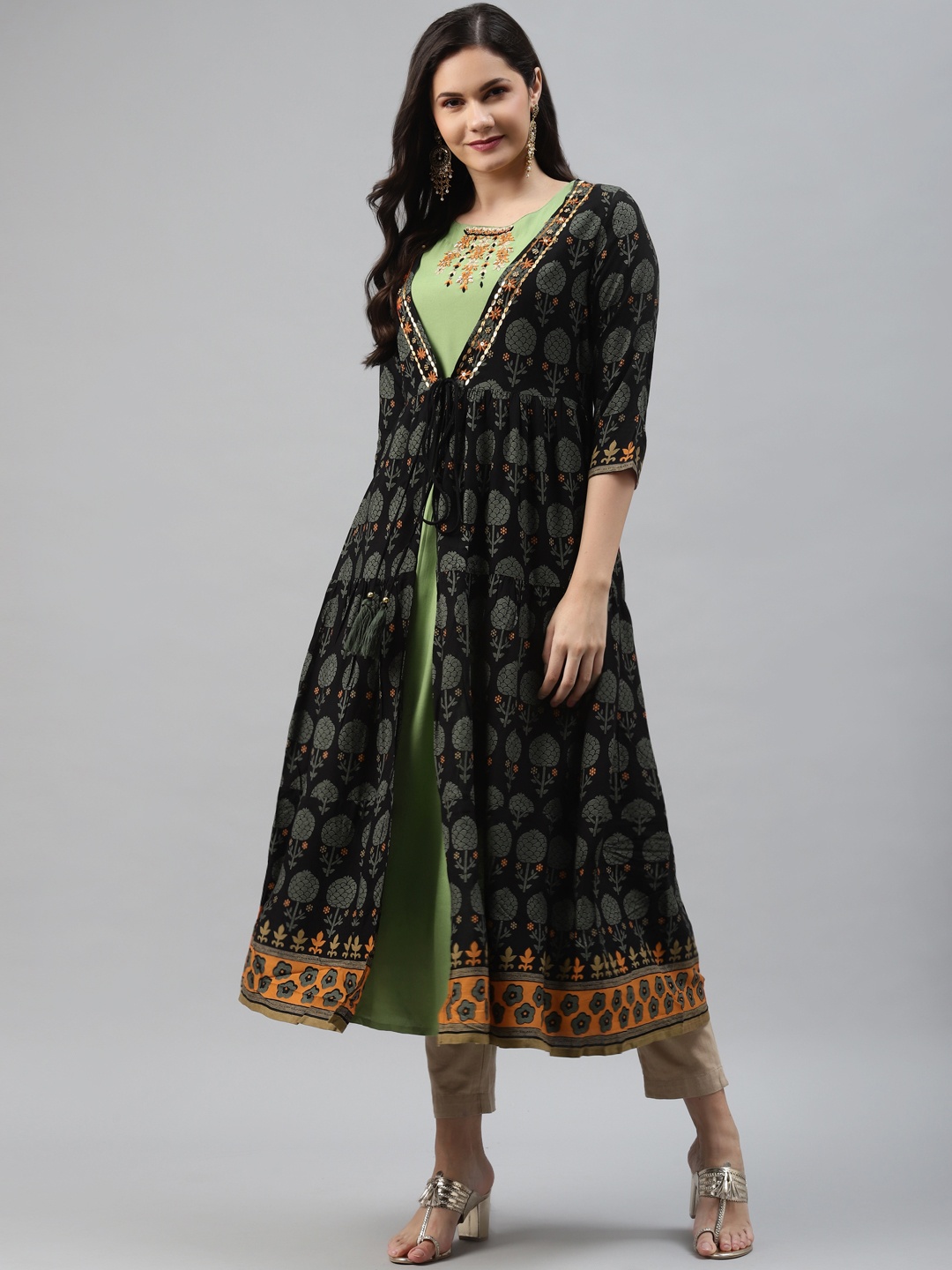 

Nehamta Women Black & Green Ethnic Motifs Printed Layered Kurta