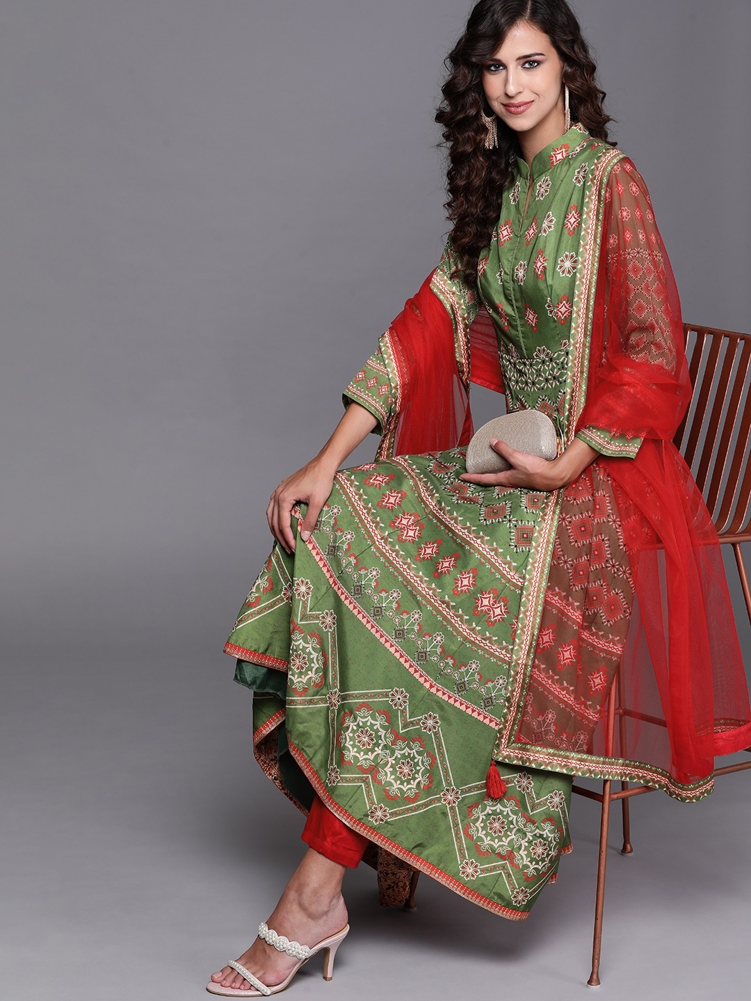 

Inddus Women Green & Red Ethnic Motifs Printed Anarkali Kurta with Dupatta