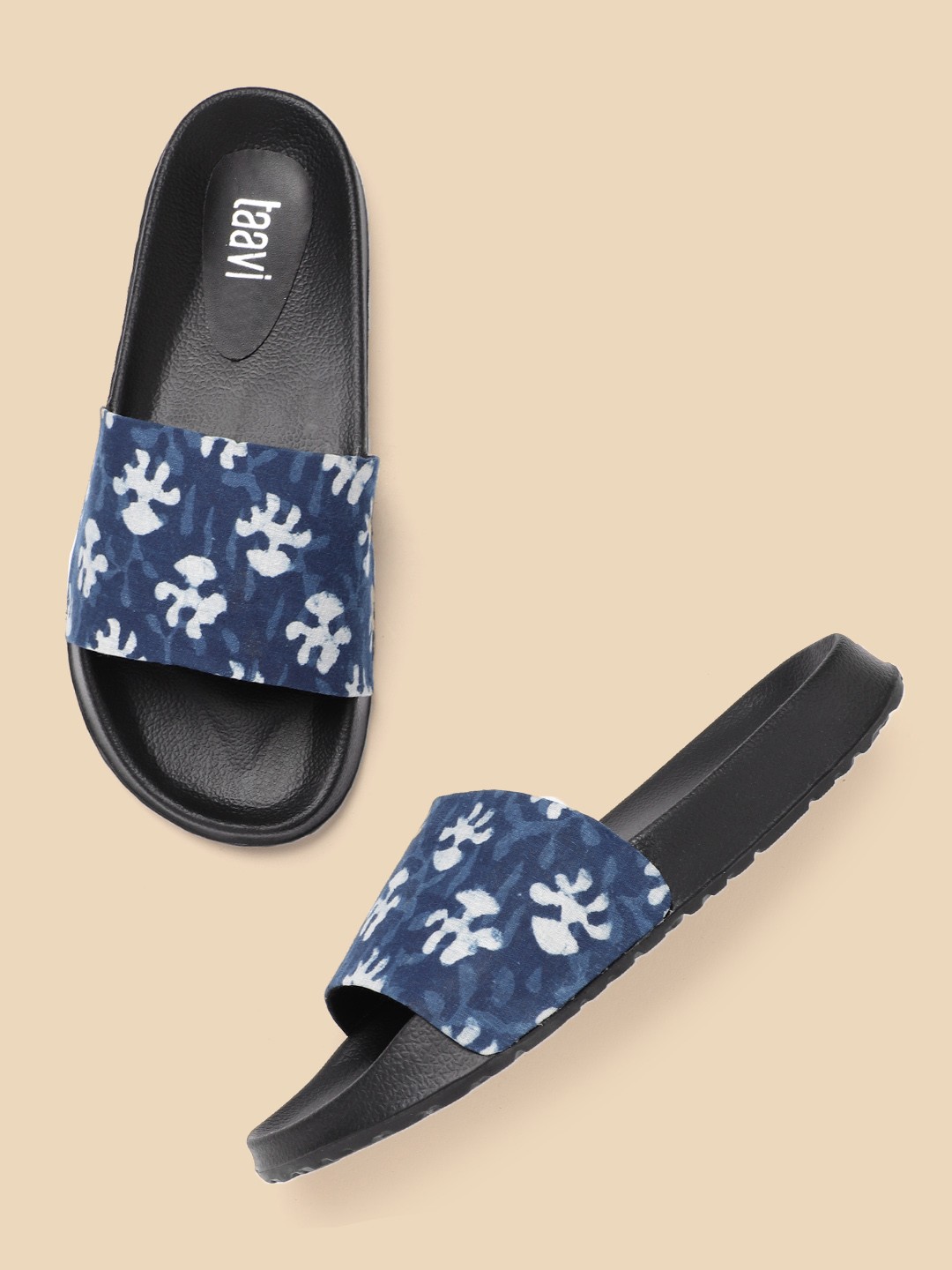 

Taavi Women Blue & White Printed Handcrafted Open Toe Flats