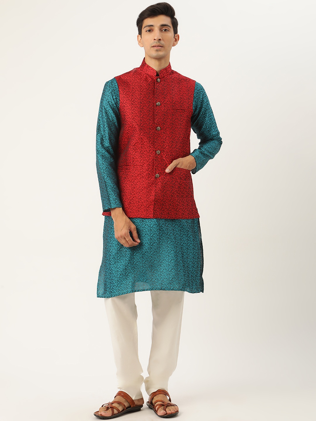 

SOJANYA Men Teal Blue & Maroon Woven Design Kurta with Churidar & Nehru Jacket