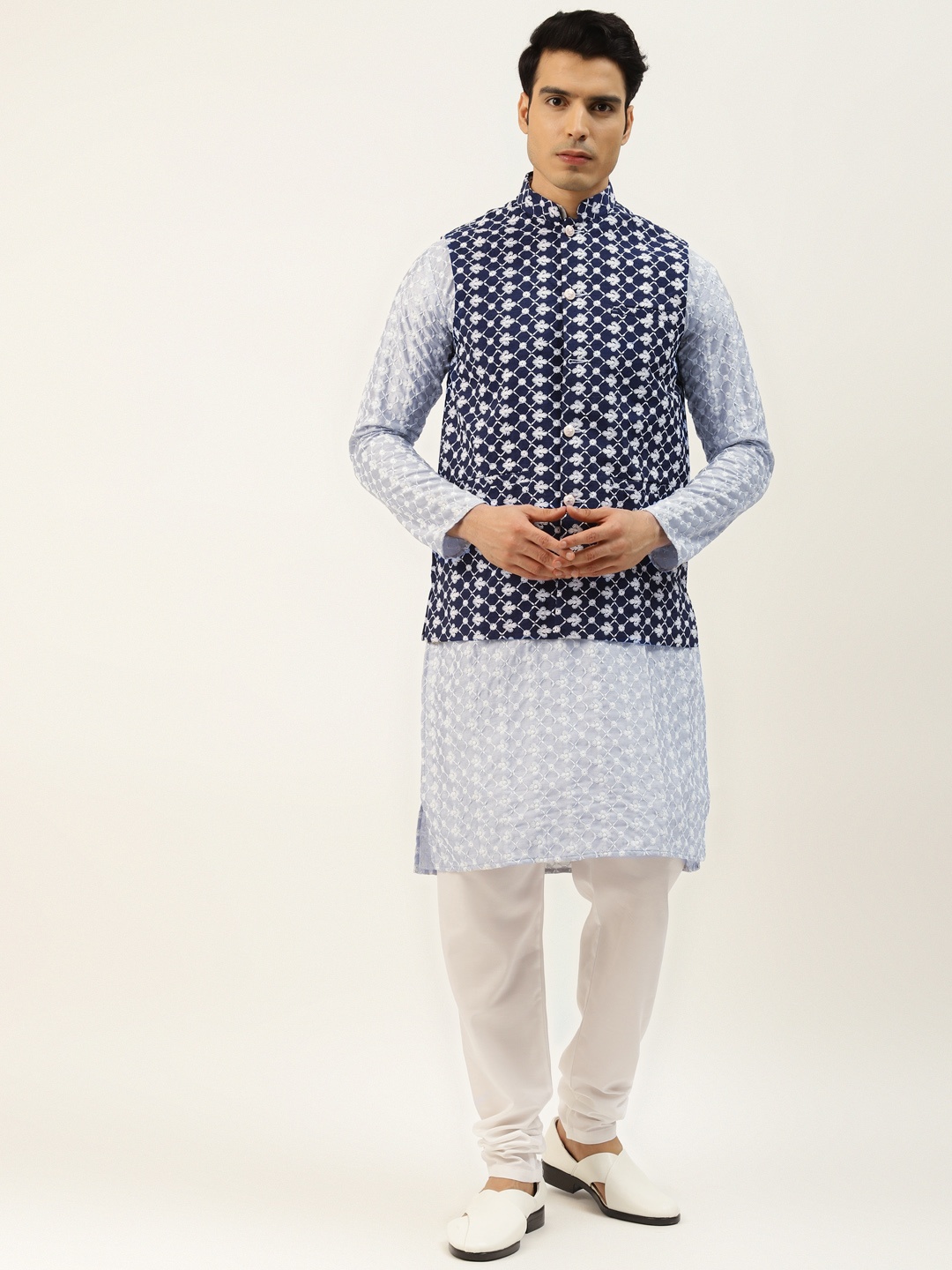 

SOJANYA Men Blue Chikankari Embroidered Kurta with Churidar & Nehru Jacket