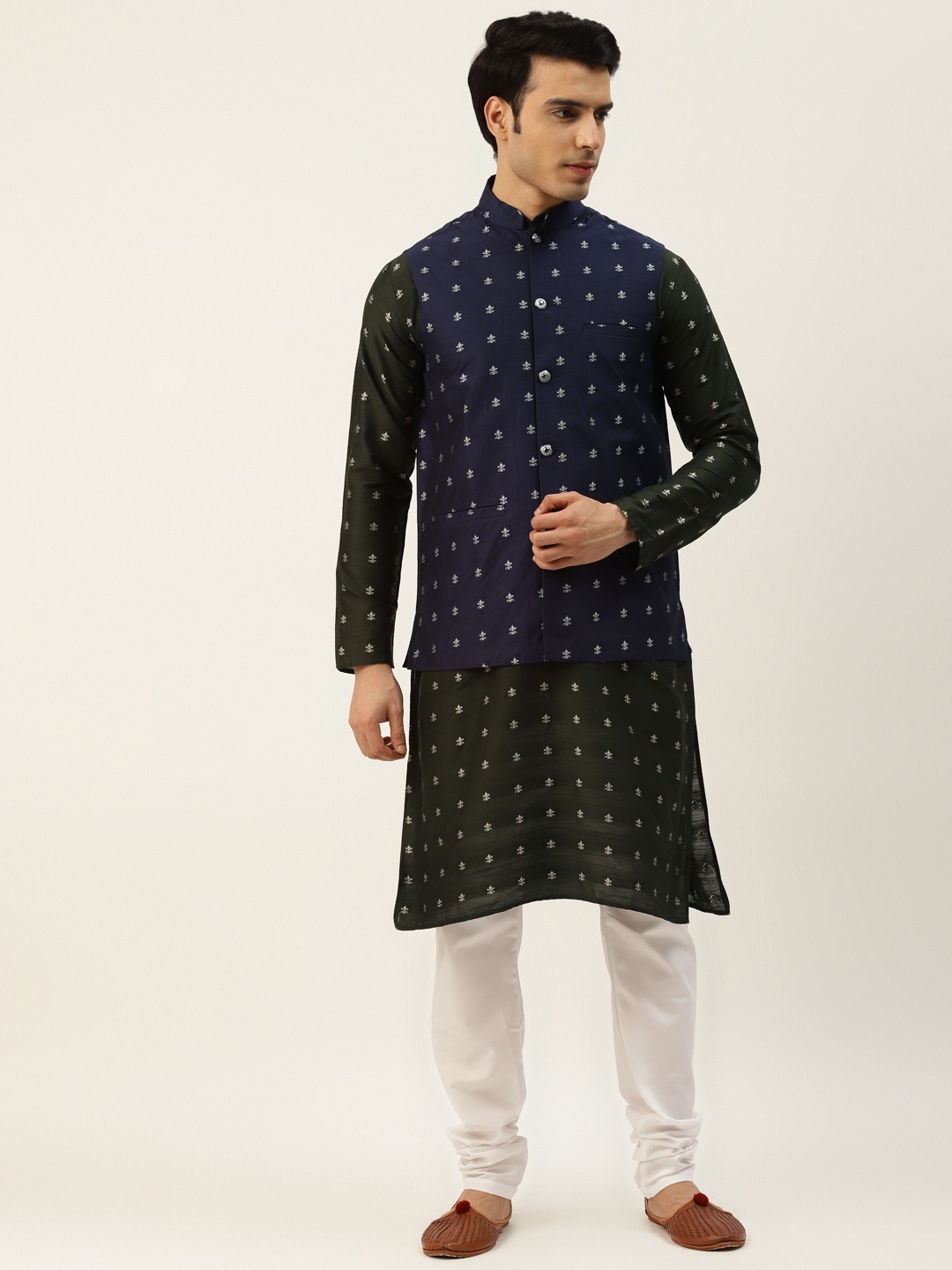 

SOJANYA Men Navy Self Design Kurta with Churidar & Nehru Jacket, Navy blue