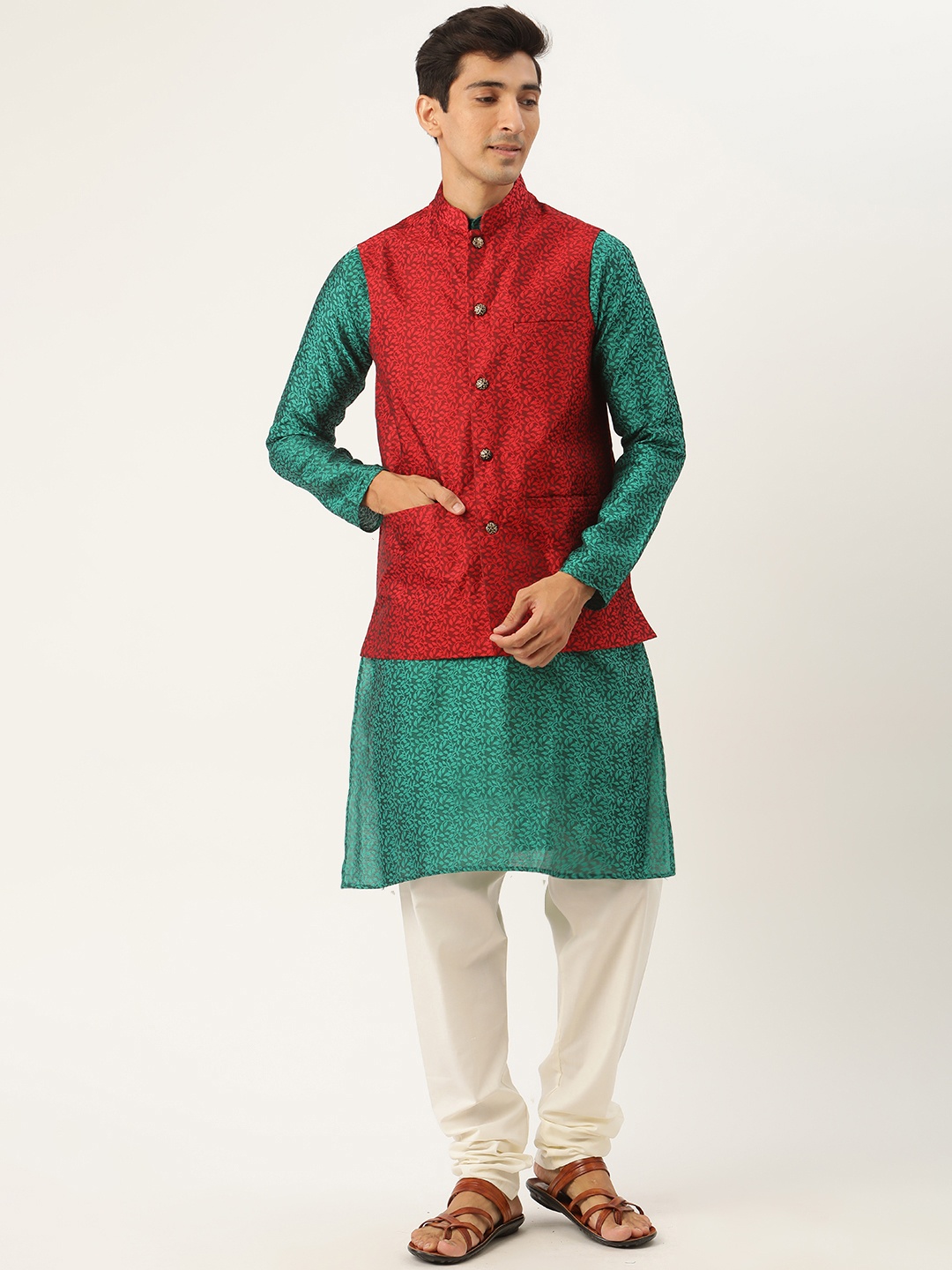 

SOJANYA Men Green & Red Ethnic Motifs Woven Design Kurta with Churidar & Nehru Jacket