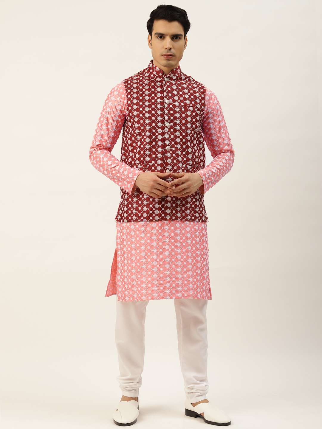 

SOJANYA Men Pink Ethnic Motifs Embroidered Thread Work Kurta with Churidar