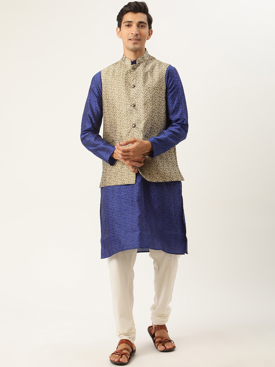 

SOJANYA Men Blue Jacquard Silk Kurta with Churidar & Nehru Jacket