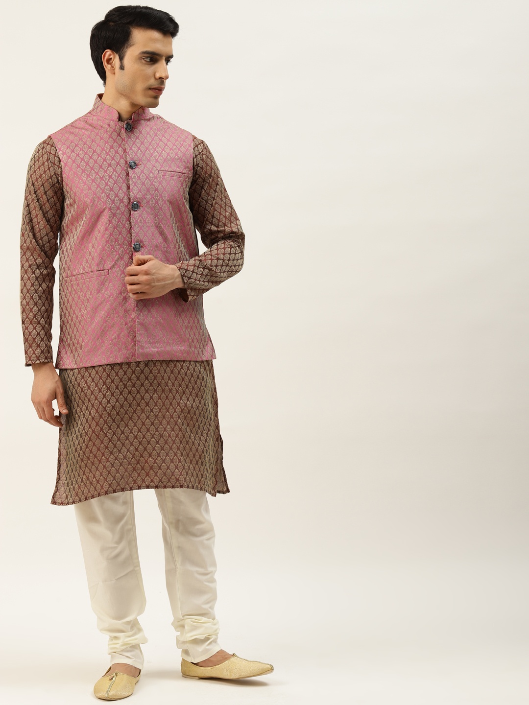 

SOJANYA Men Maroon & Golden Self Design Kurta with Churidar & Nehru Jacket