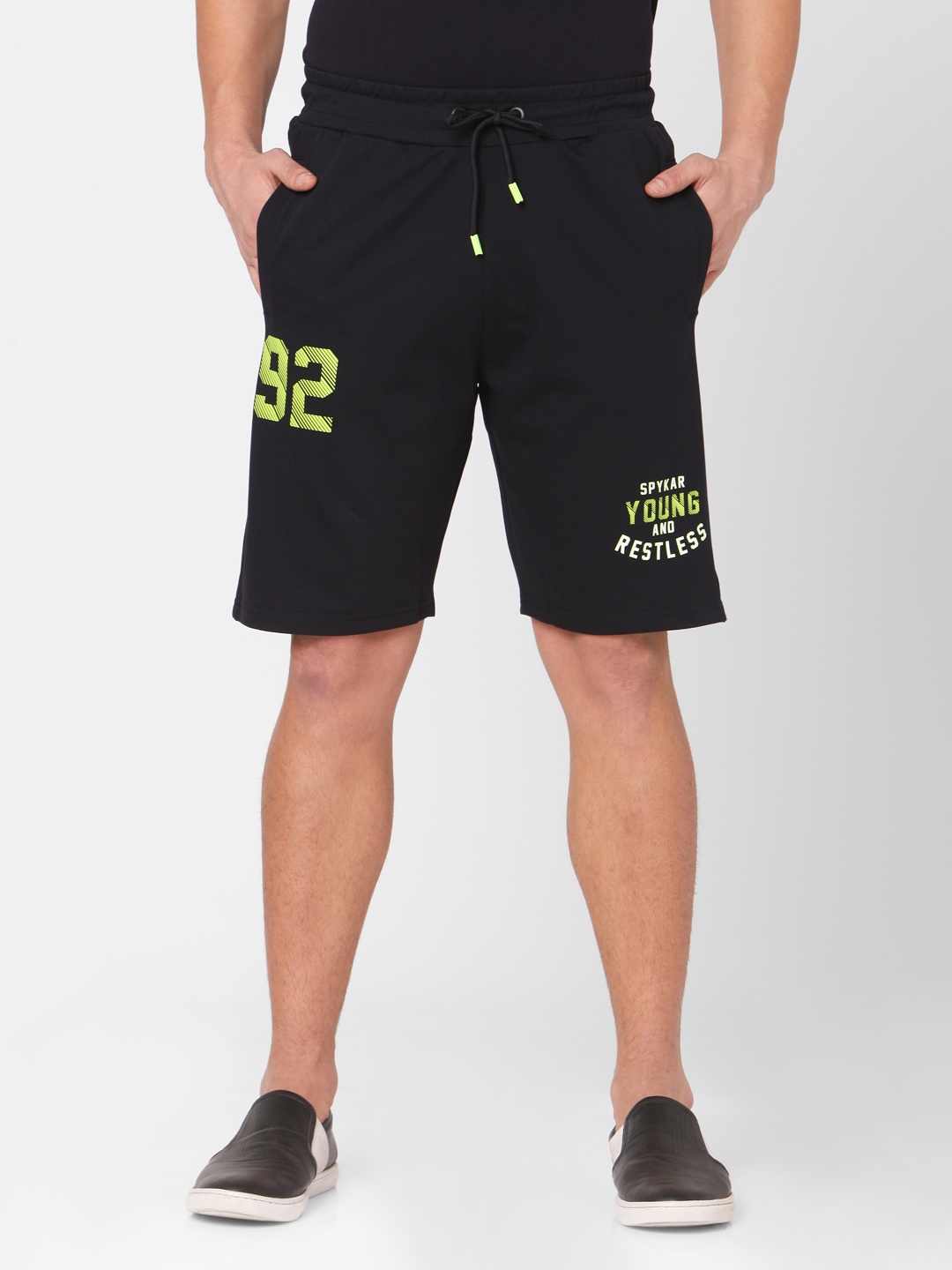 

SPYKAR Men Navy Blue & Lime Green Printed Pure Cotton Slim Fit Regular Shorts