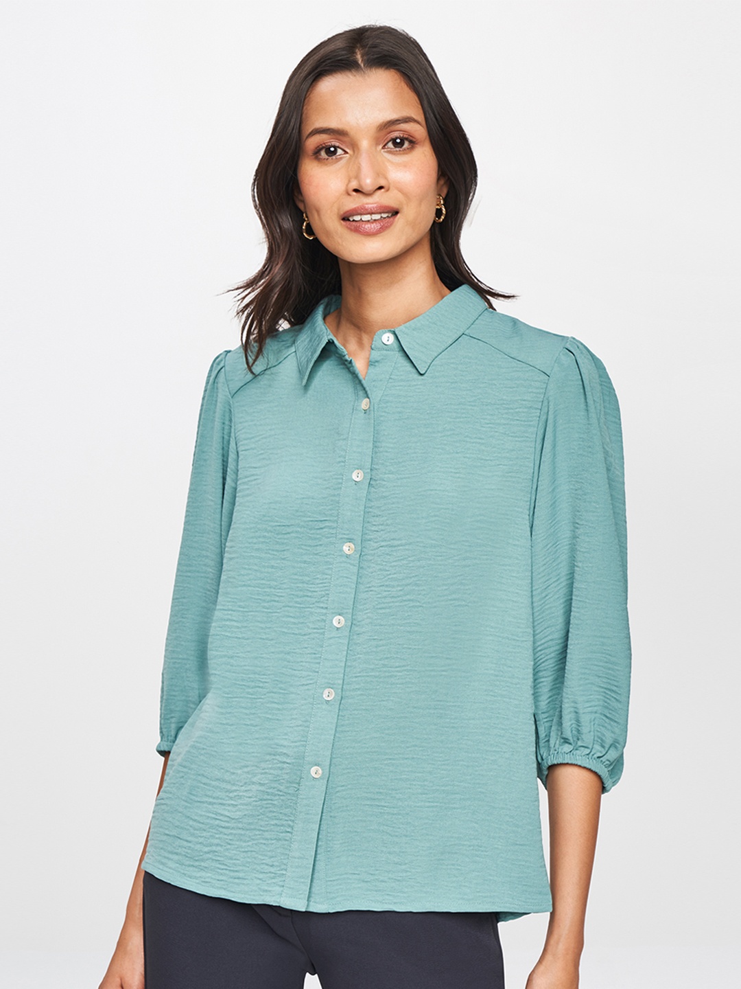 

AND Green Solid Shirt Style Top