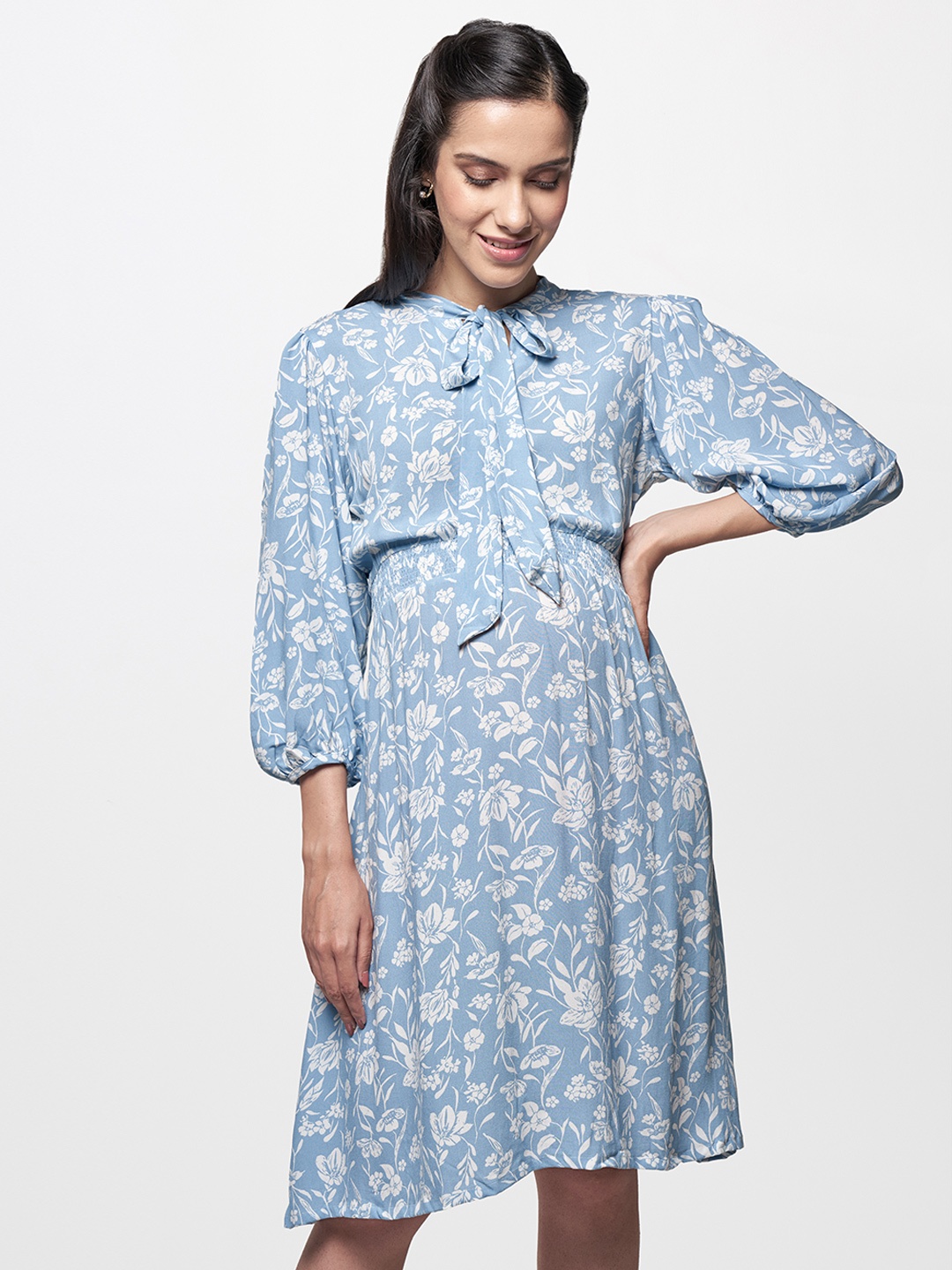 

AND Women Blue & White Tropical Printed Tie-Up Neck Dress
