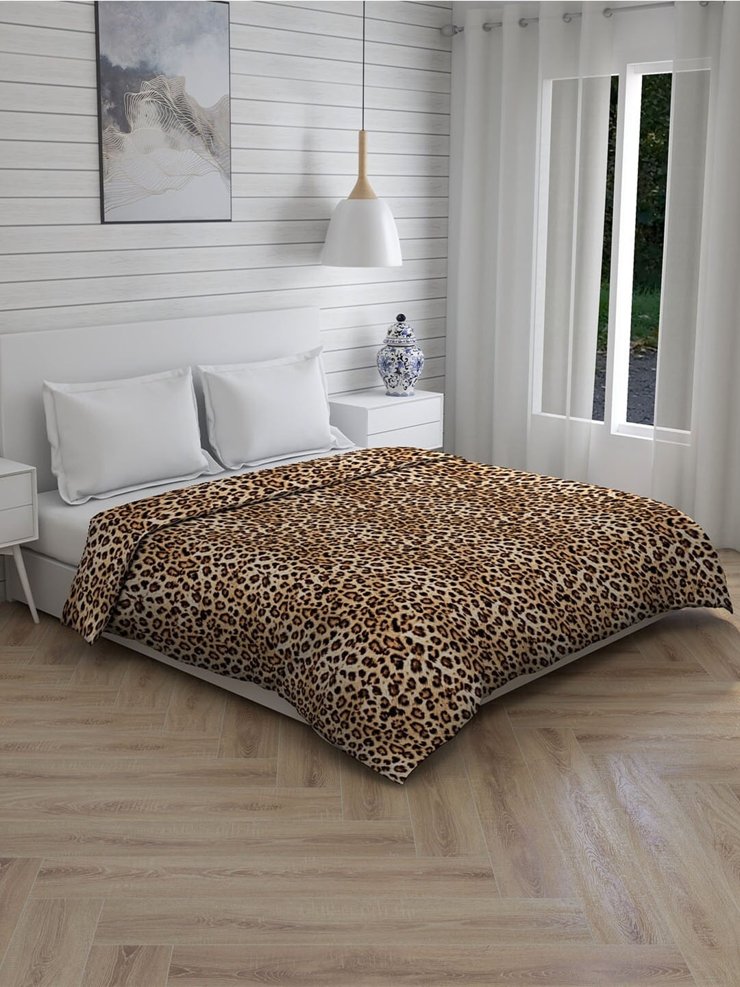 

Boutique Living India Beige & Brown Abstract AC Room 120 GSM Double Bed Comforter