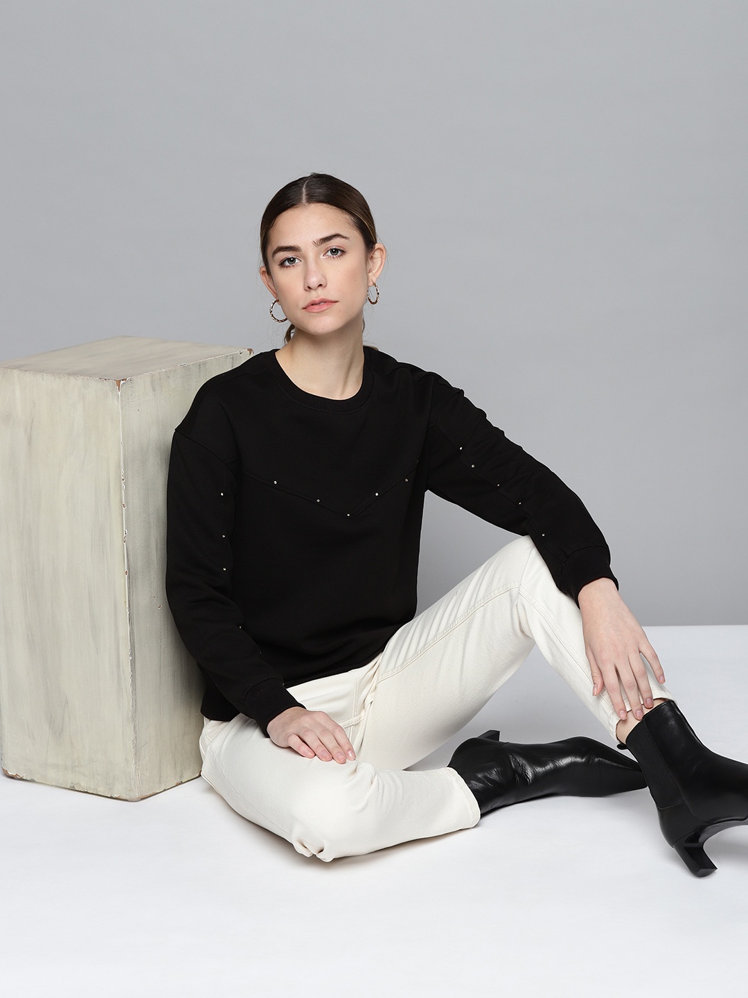 

Chemistry Women Black Solid Embellished Sweatshirt