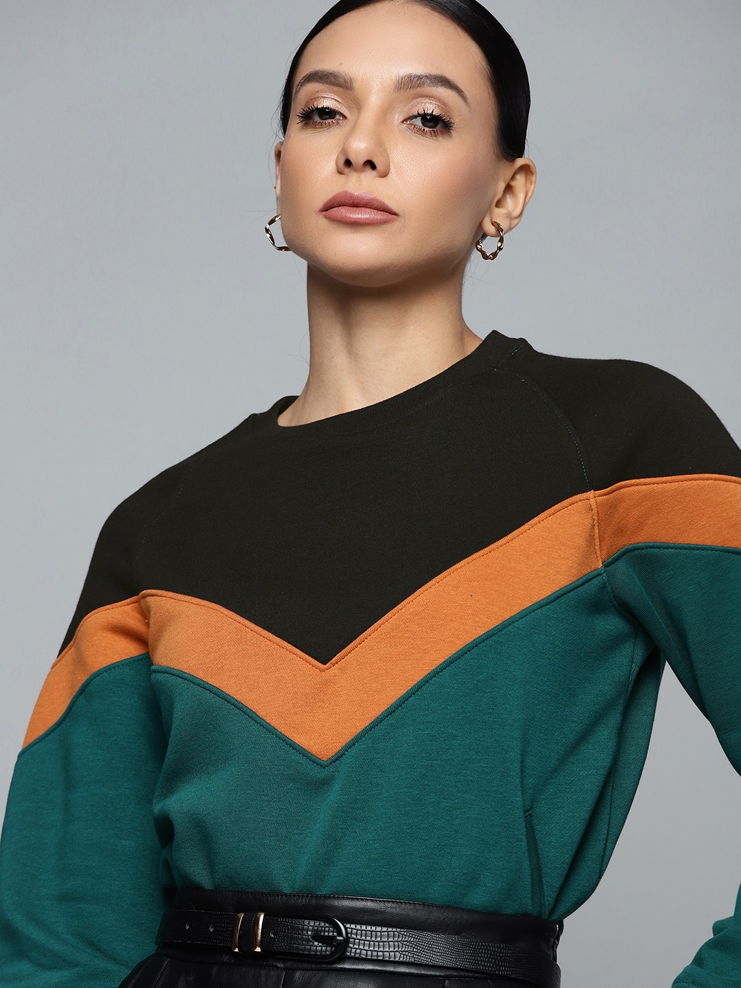 

Chemistry Women Green & Black Colourblocked Raglan Sweatshirt
