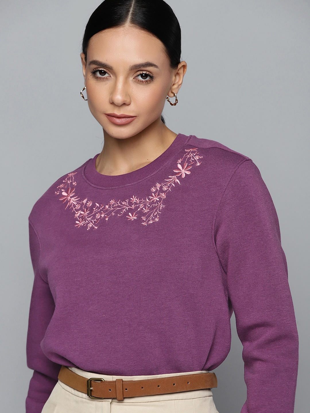 

Chemistry Women Purple Embroidered Sweater