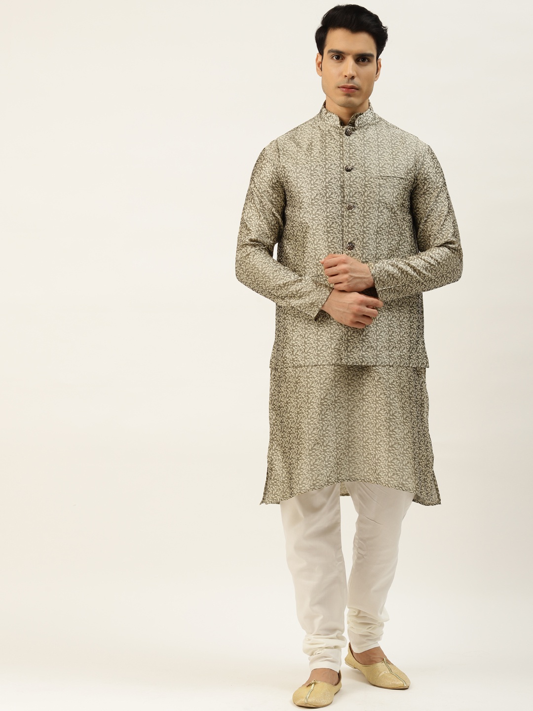 

SOJANYA Men Grey Ethnic Motifs Woven Design Kurta with Churidar & Nehru Jacket