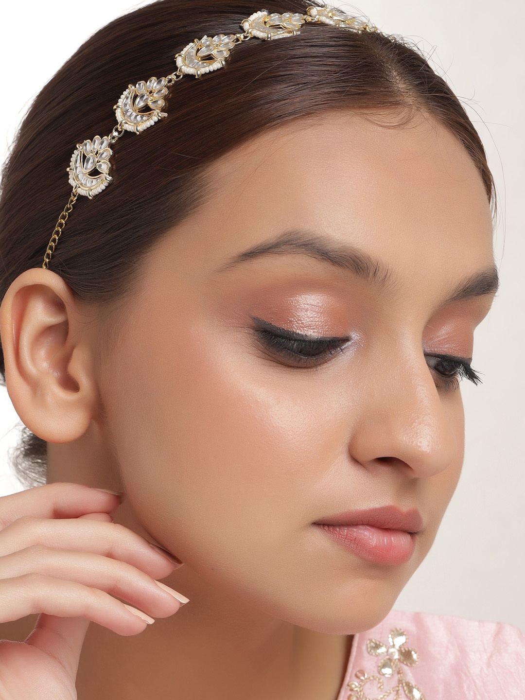 

Shoshaa Gold-Toned Embellished Hairband