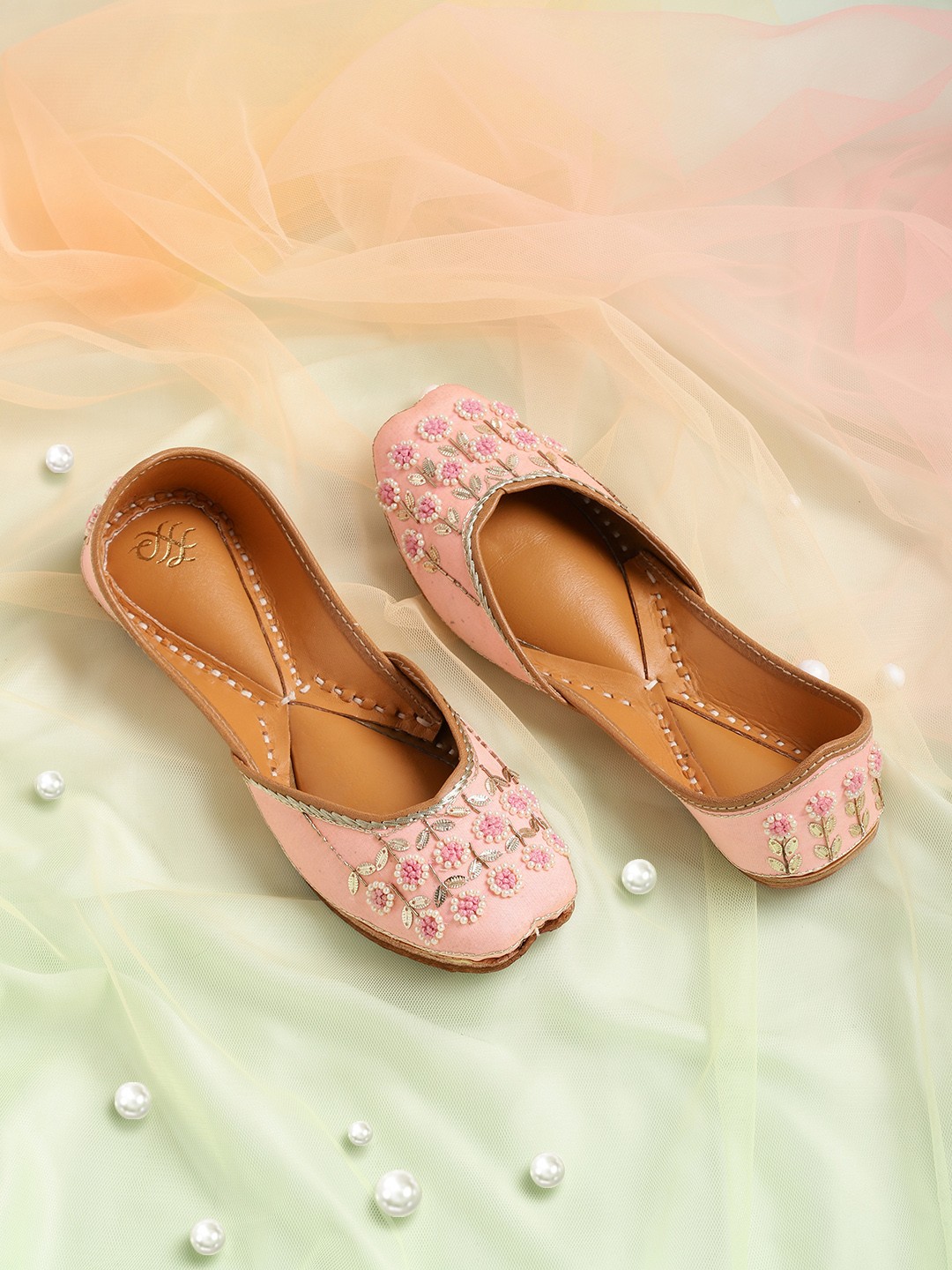 

House of Pataudi Women Peach-Coloured & Gold-Toned Floral Embellished Handcrafted Mojaris