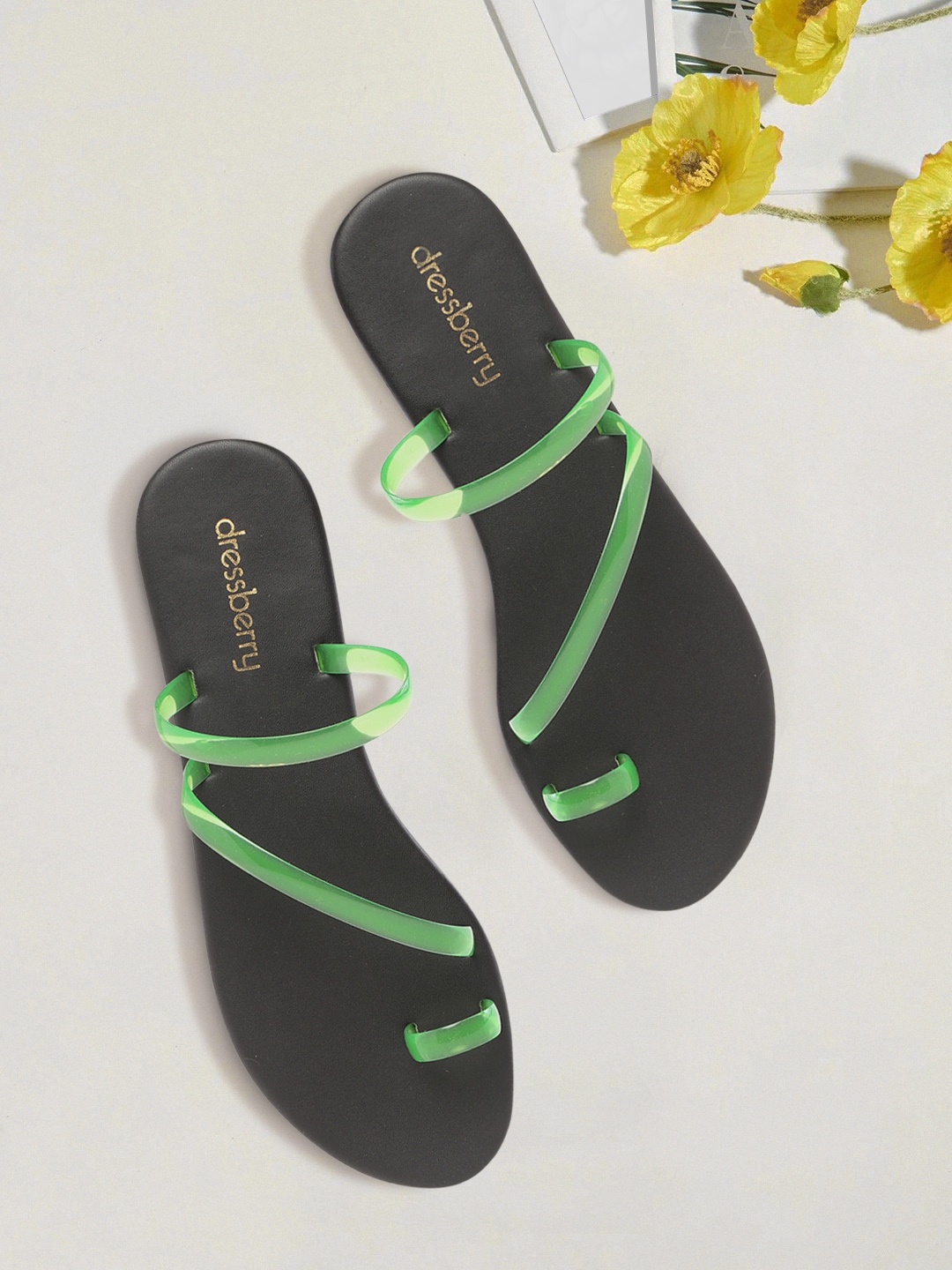

DressBerry Women Green Solid Strappy One Toe Flats