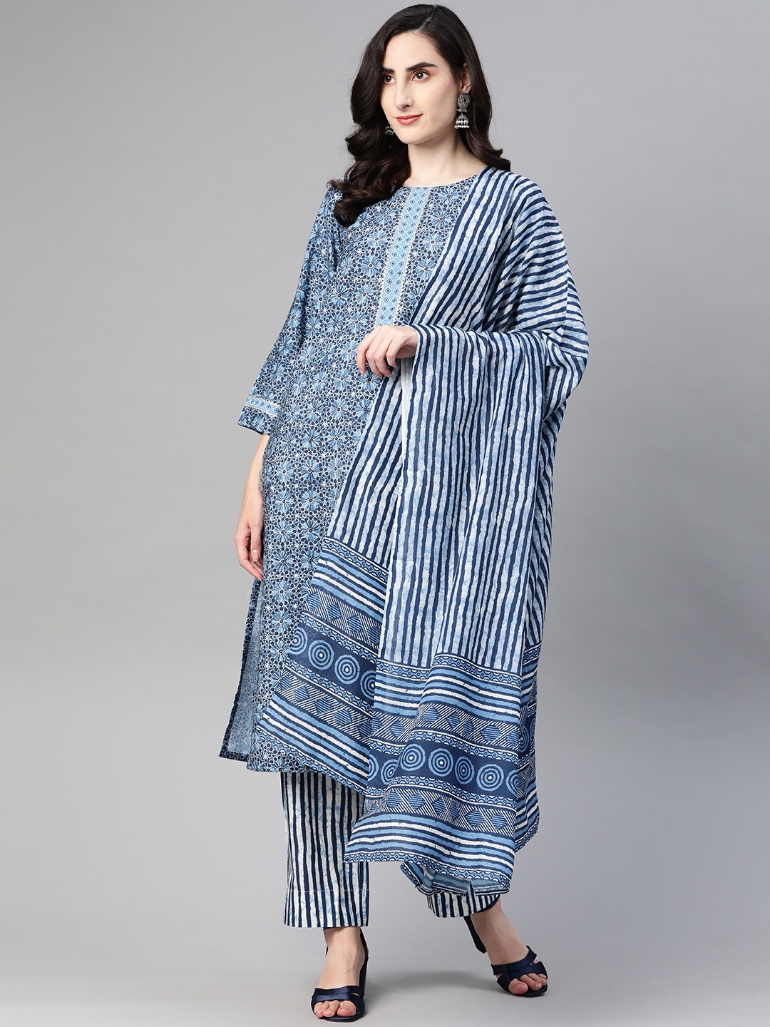 

AHIKA Women Blue Ethnic Motifs Print Gotta Patti Kurta with Palazzos & With Dupatta