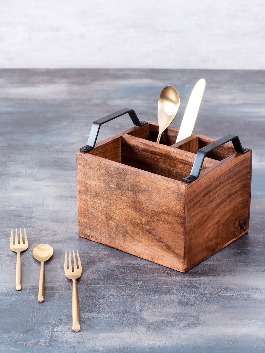 

nestroots Brown & Silver-Toned Solid Wooden Cutlery Stand & Set of 5 Cutlery
