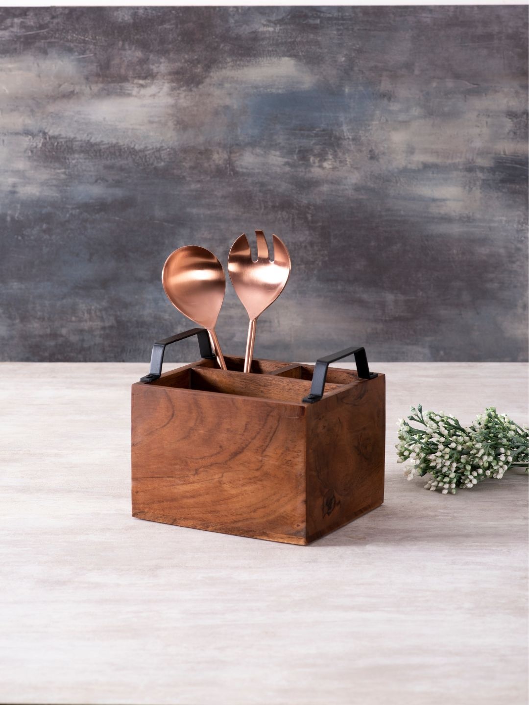 

nestroots Brown & Copper-Toned Stainless Steel Cutlery Set With Wooden Stand