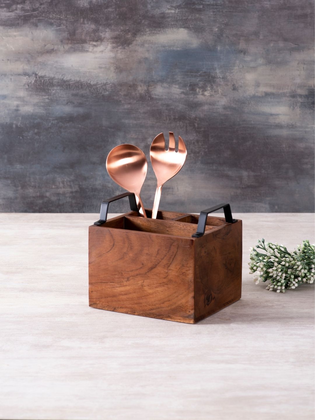 

nestroots Brown & Copper-Toned Stainless Steel Cutlery Set With Wooden Stand