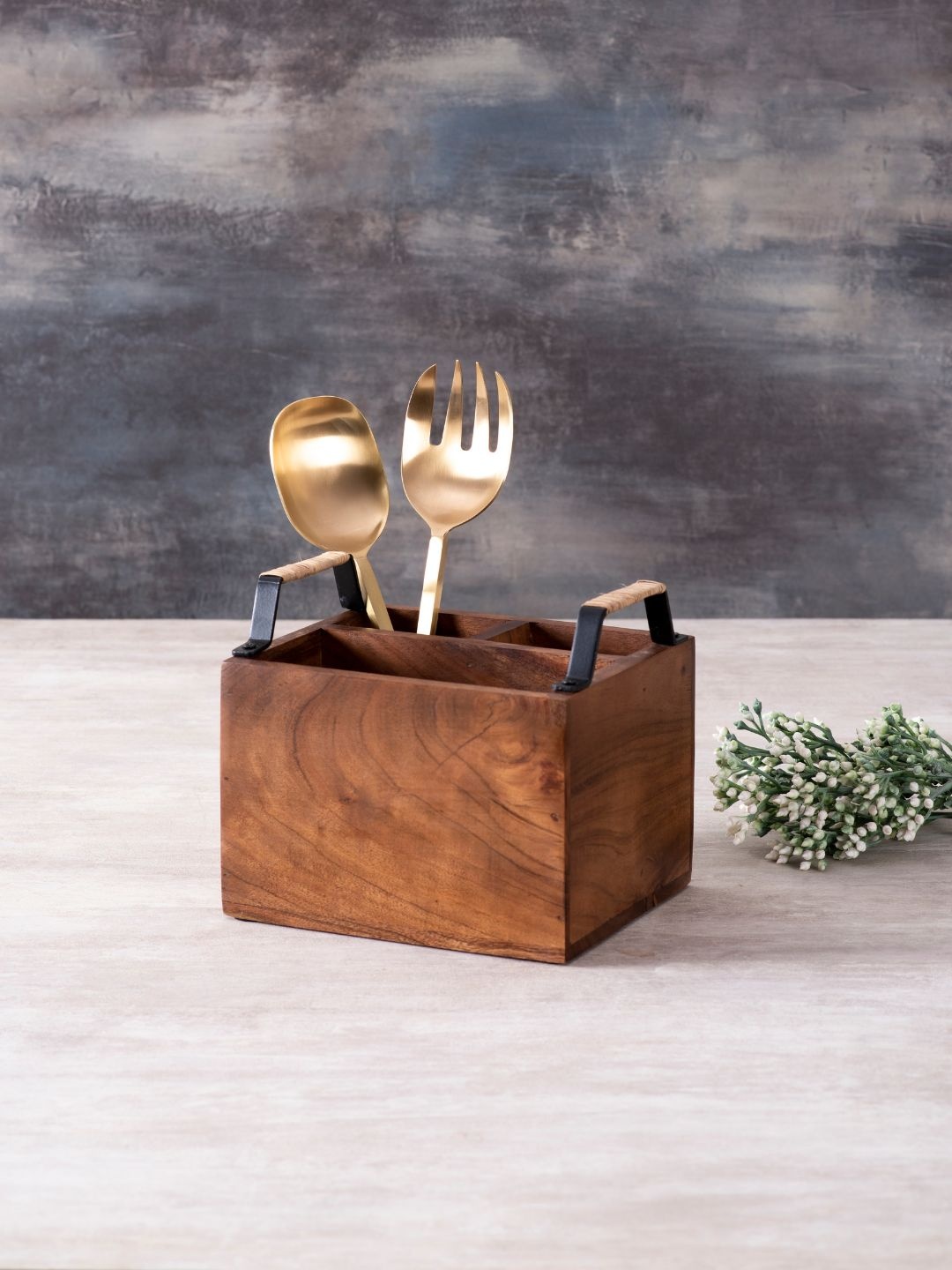 

nestroots Brown & Gold-Toned Stainless Steel Cutlery Set With Wooden Stand