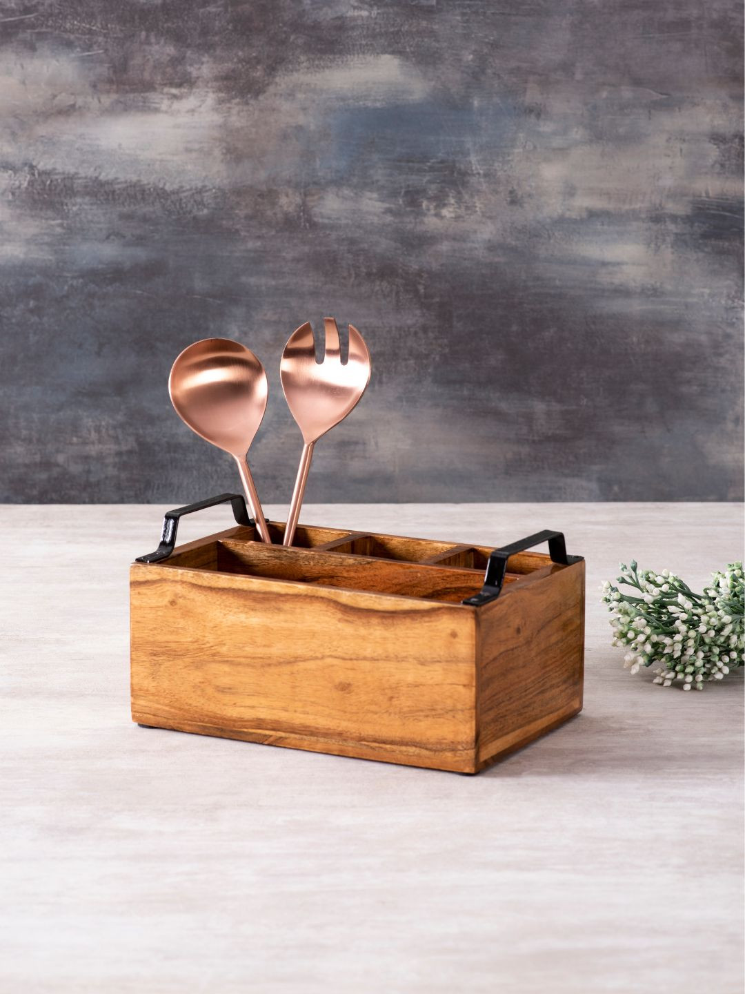

nestroots Brown & Copper-Toned Stainless Steel Cutlery Set With Wooden Stand