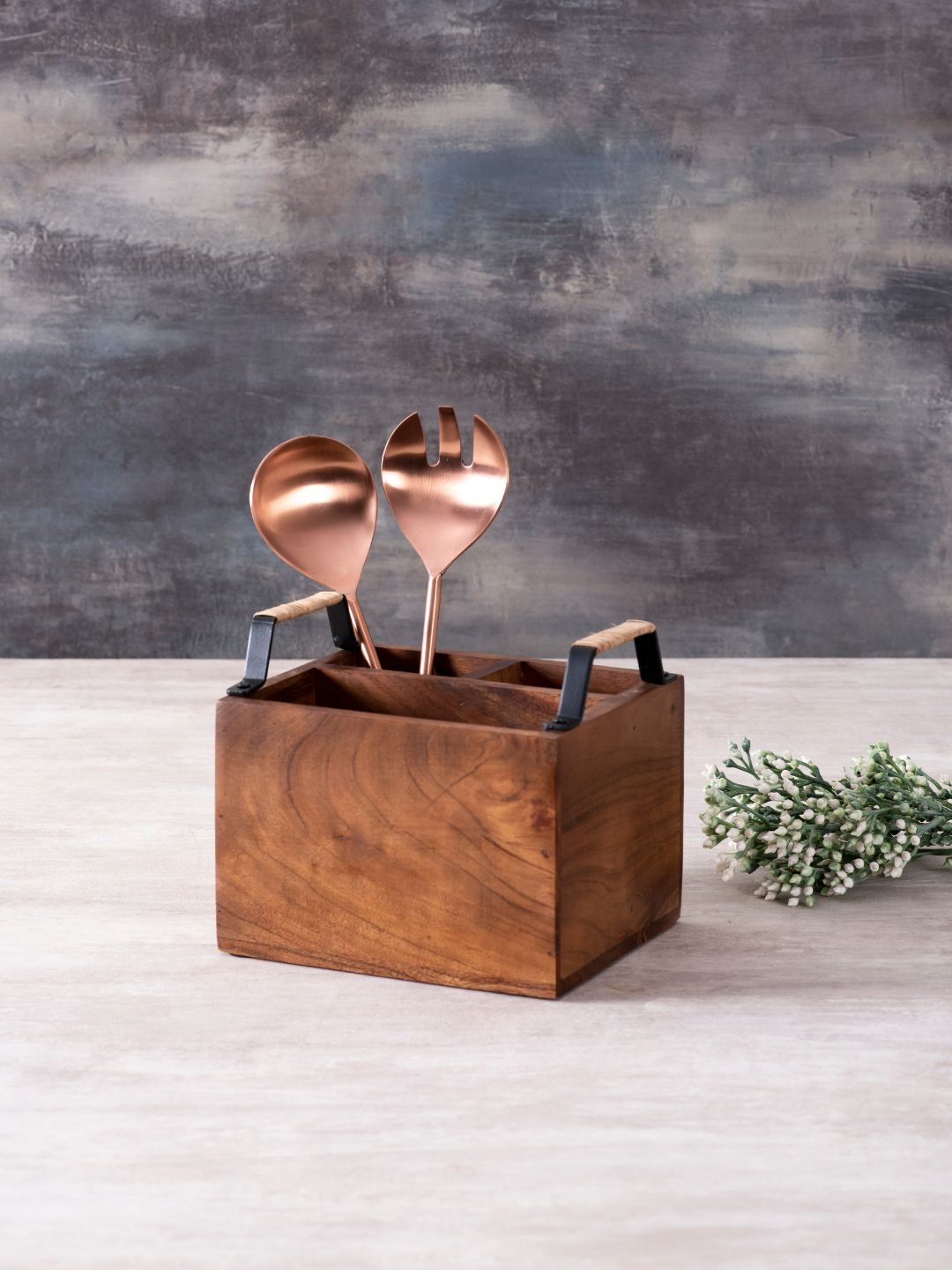 

nestroots Brown & Copper-Toned Stainless Steel Cutlery Set With Wooden Stand