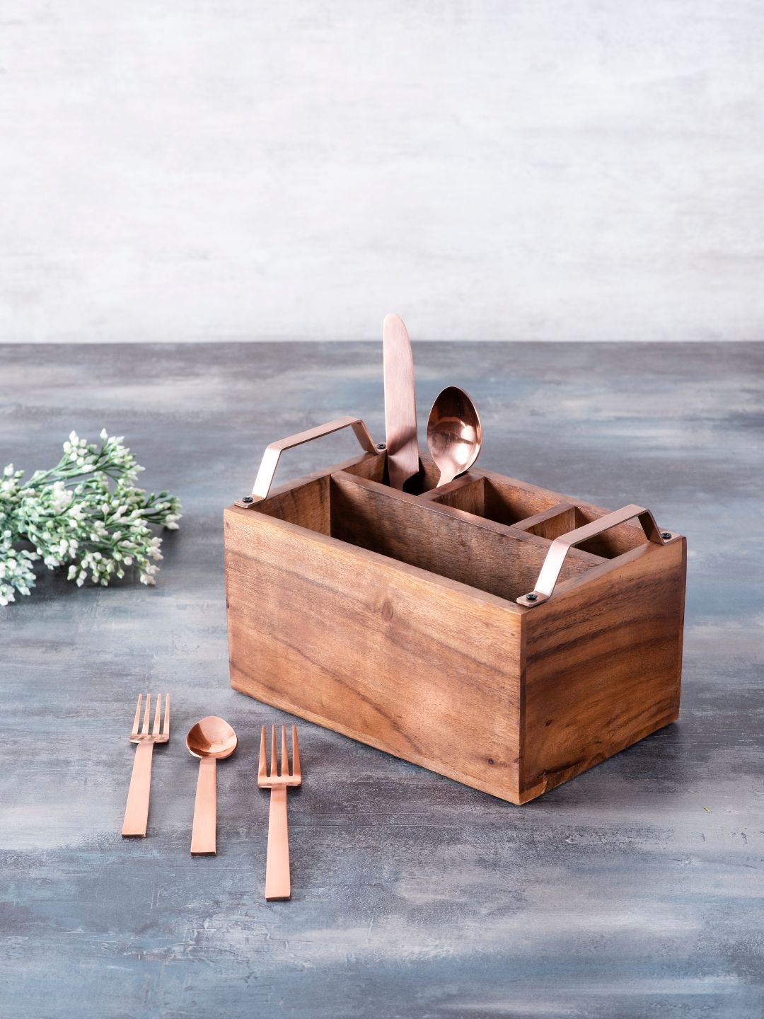 

nestroots Brown & Copper-Toned Stainless Steel Cutlery Set With Wooden Stand