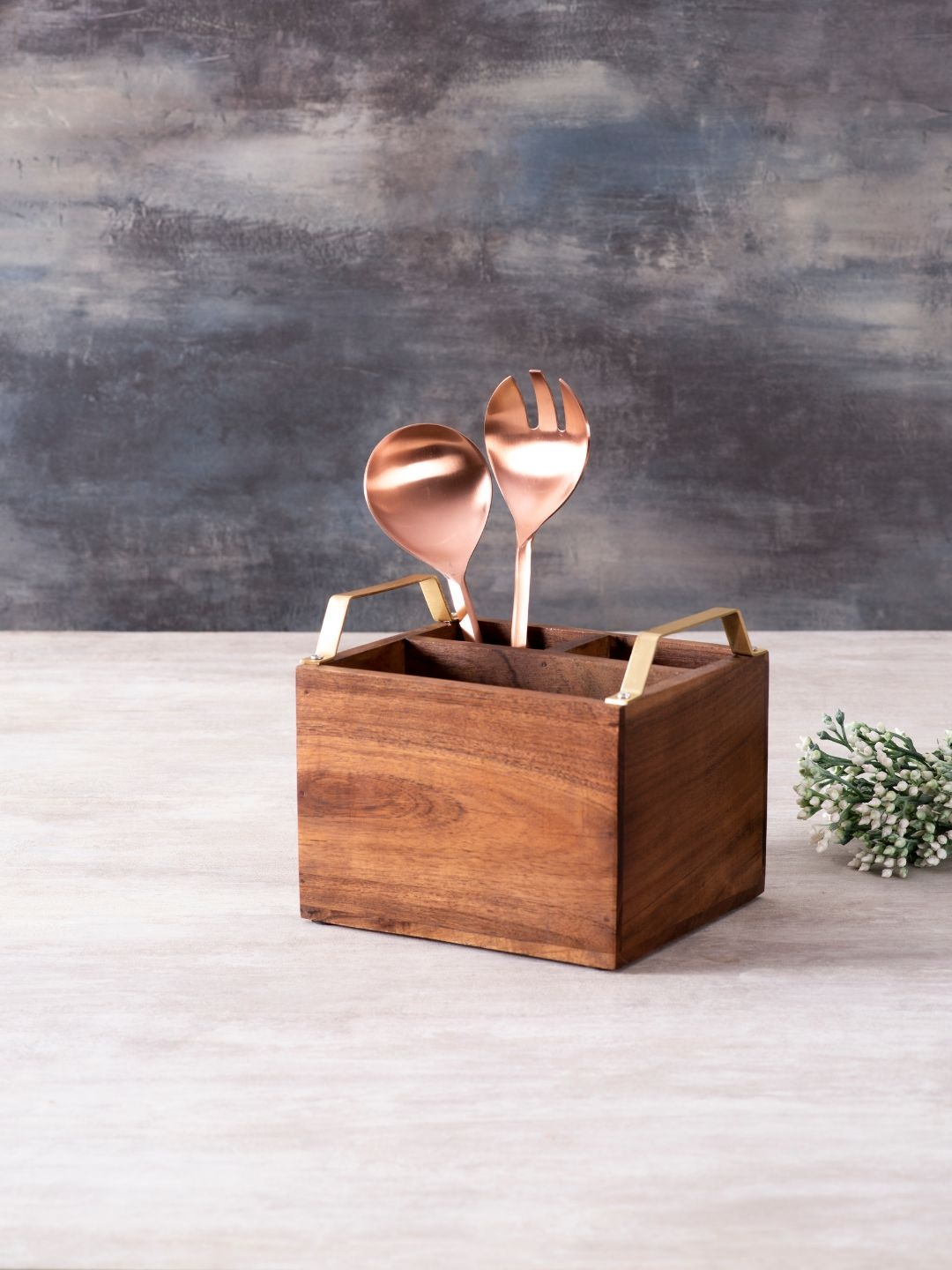 

nestroots Brown & Copper-Toned Stainless Steel Cutlery Set With Wooden Stand