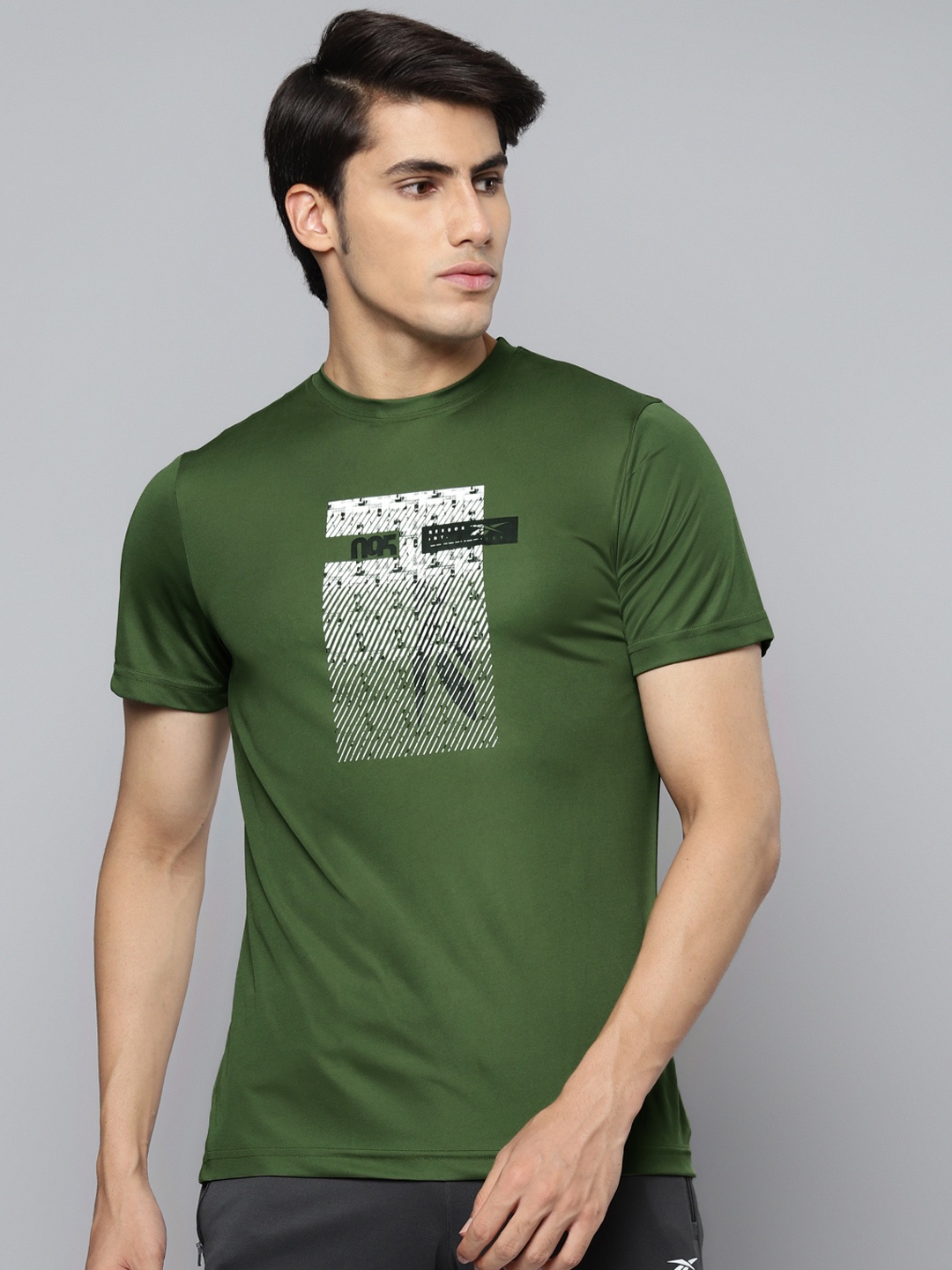 

Reebok Men Green Elements Basic Slim Fit Training T-shirt