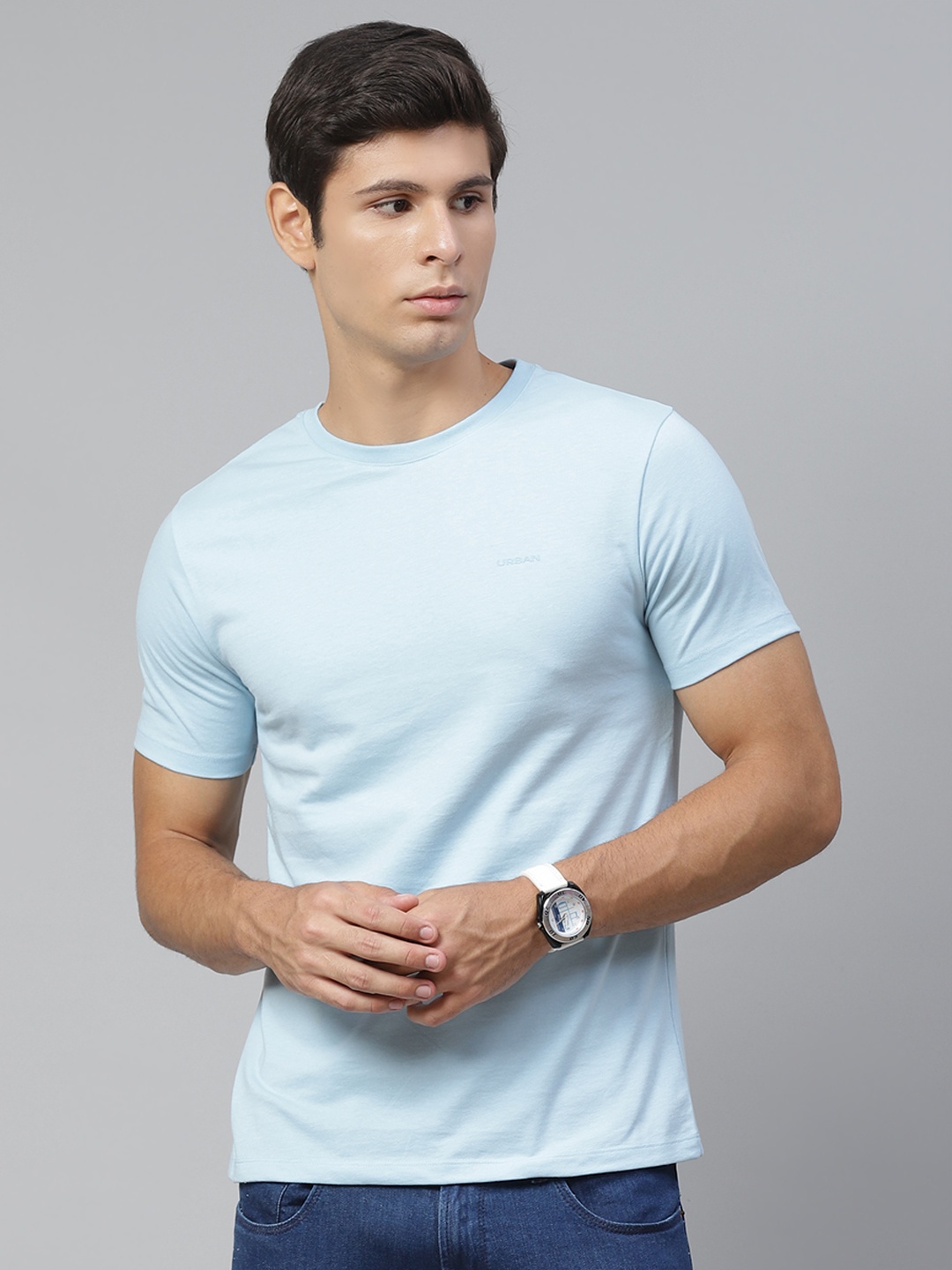 

Blackberrys Men Blue Solid T-shirt