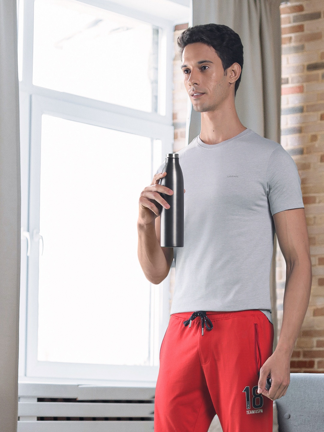 

Blackberrys Men Grey Melange Slim Fit T-shirt